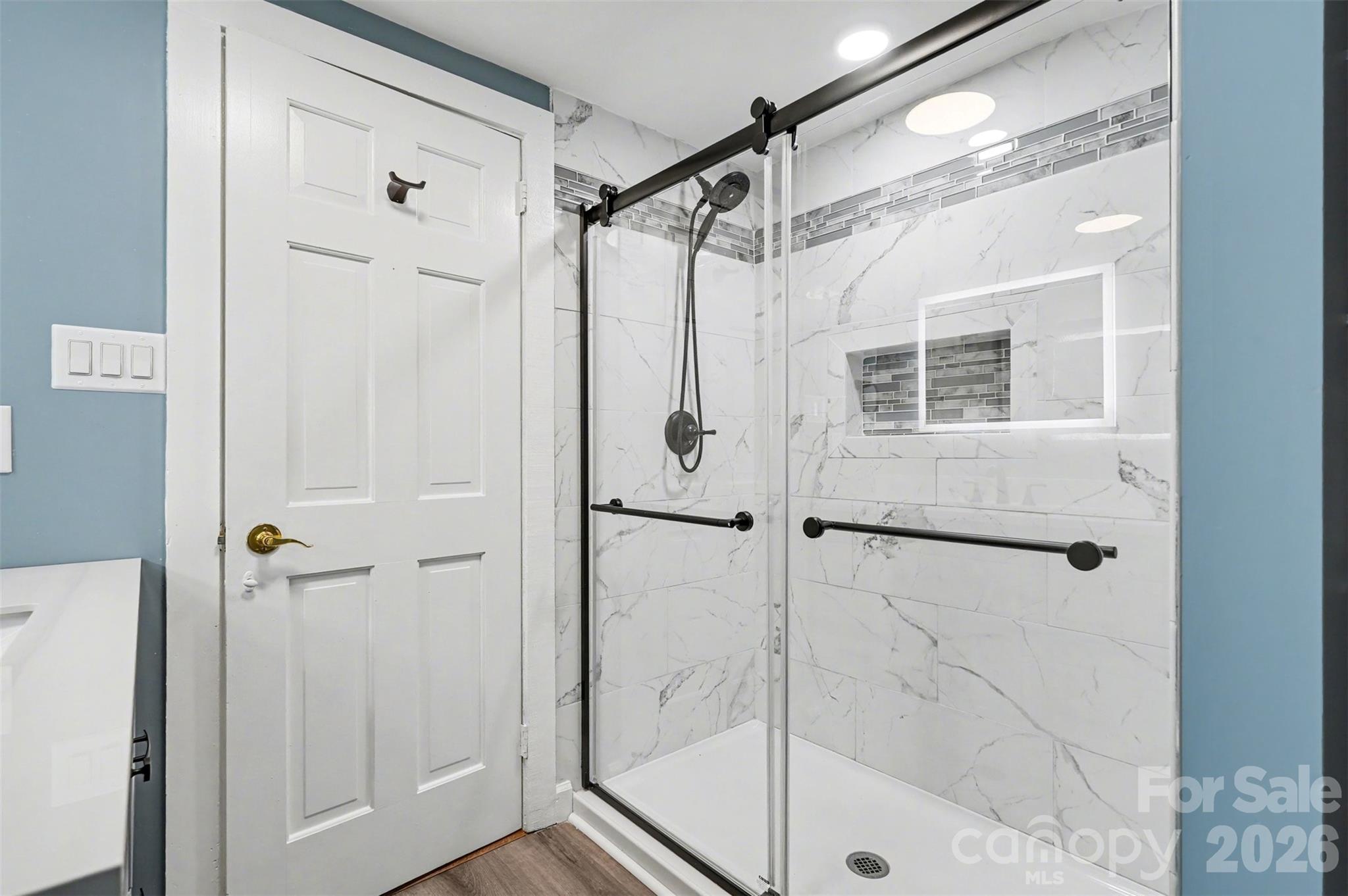 2407 4th Street NE — Hickory