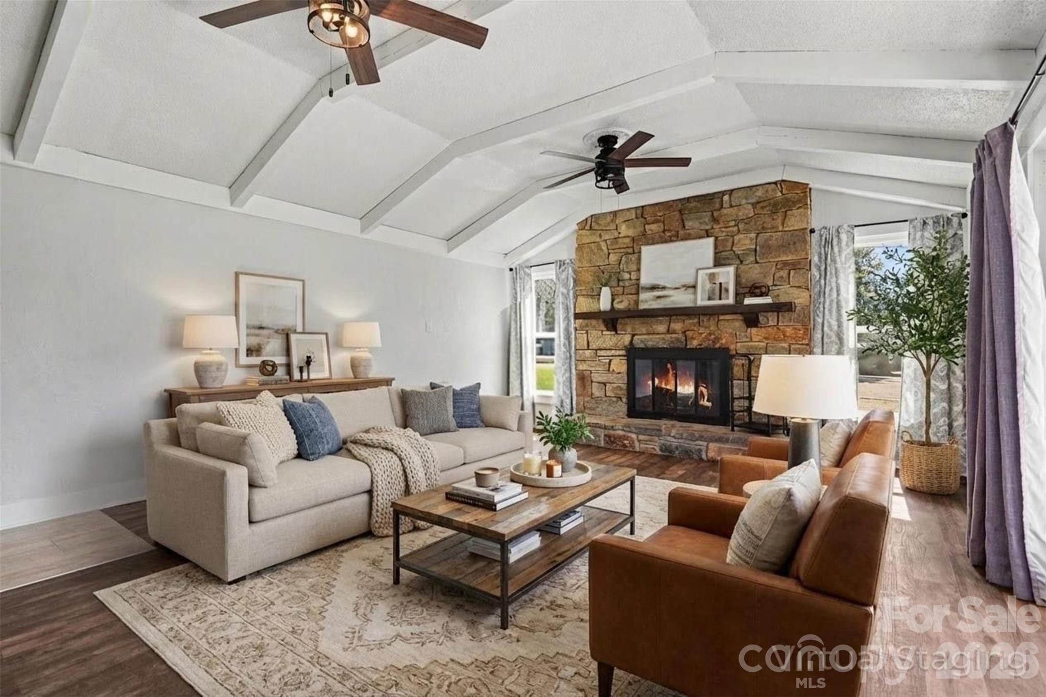 2407 4th Street NE — Hickory