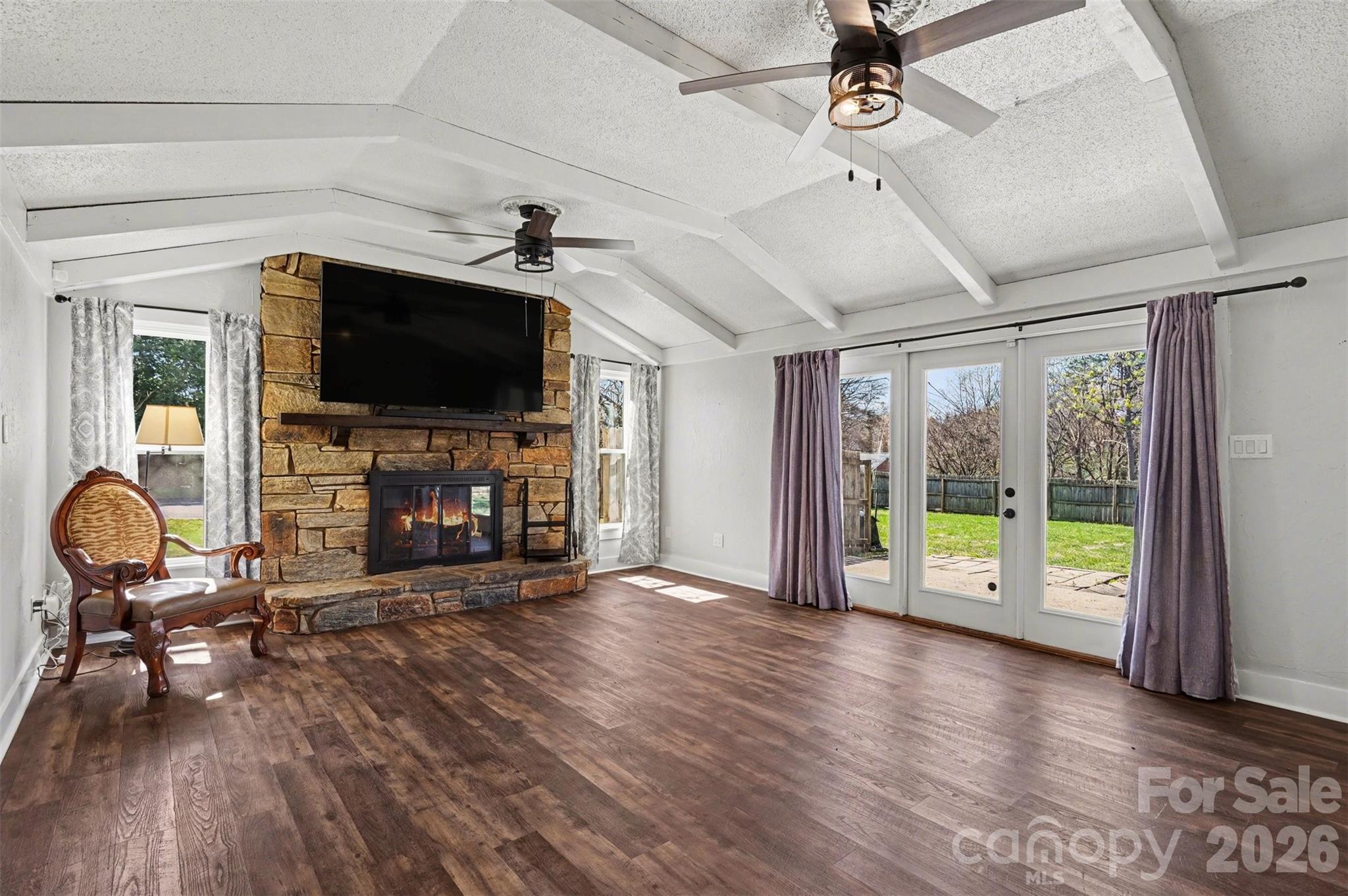 2407 4th Street NE — Hickory