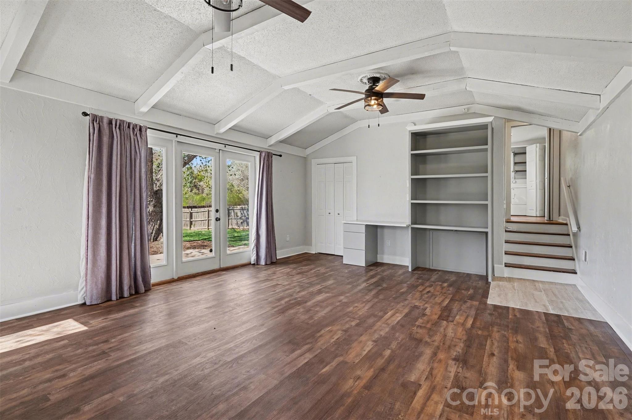 2407 4th Street NE — Hickory