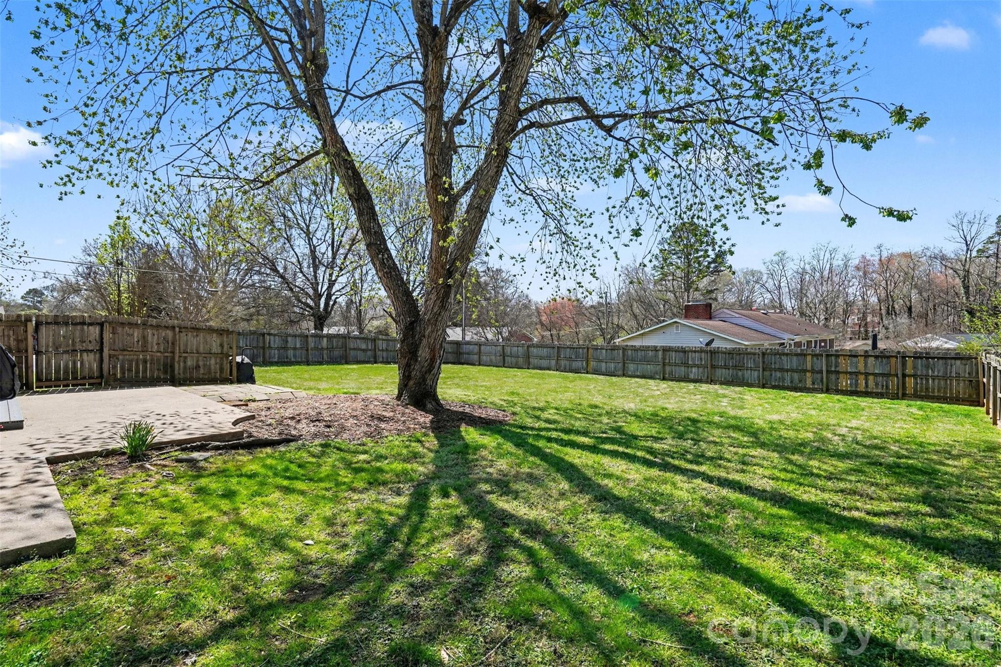 2407 4th Street NE — Hickory