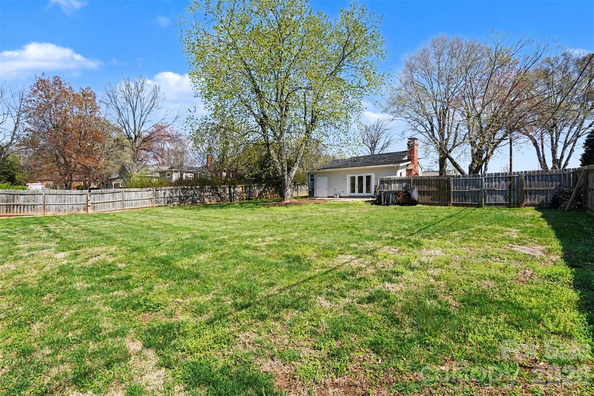 2407 4th Street NE — Hickory