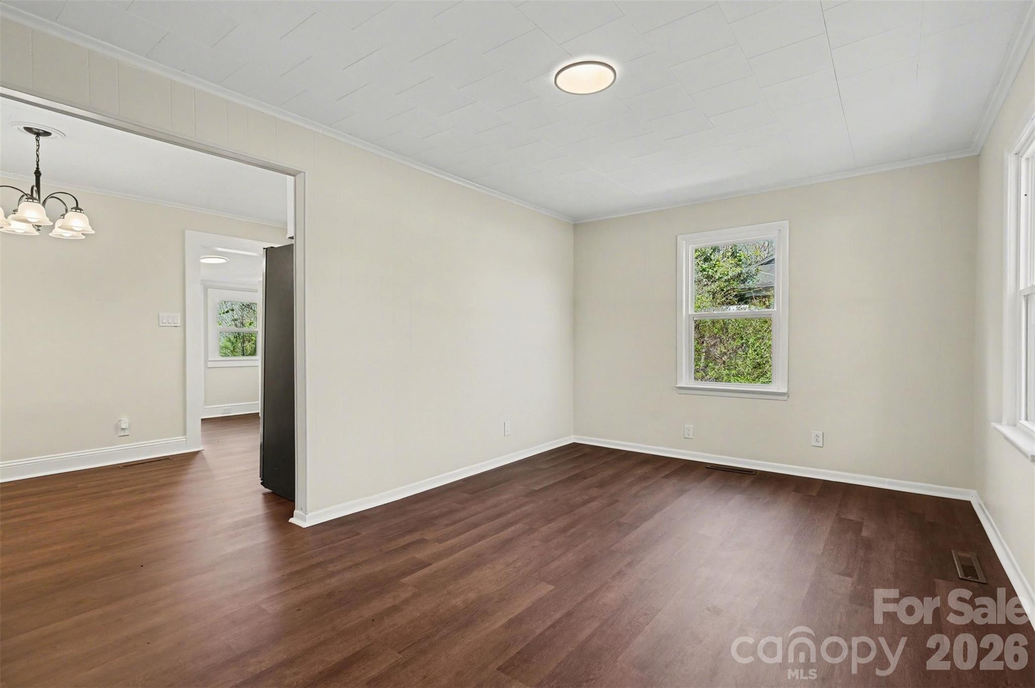 2407 4th Street NE — Hickory