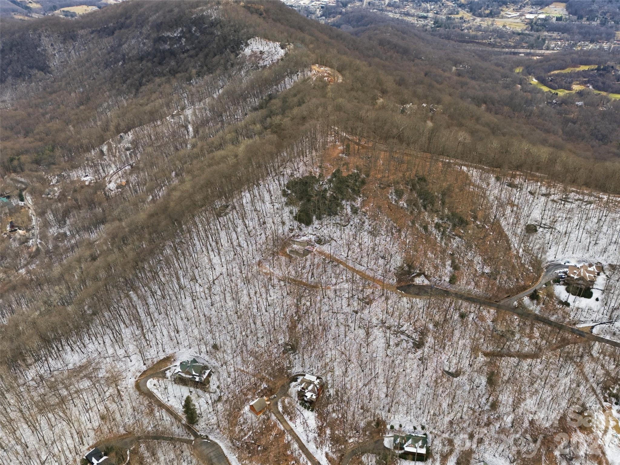301 Awohali Trail — Maggie Valley