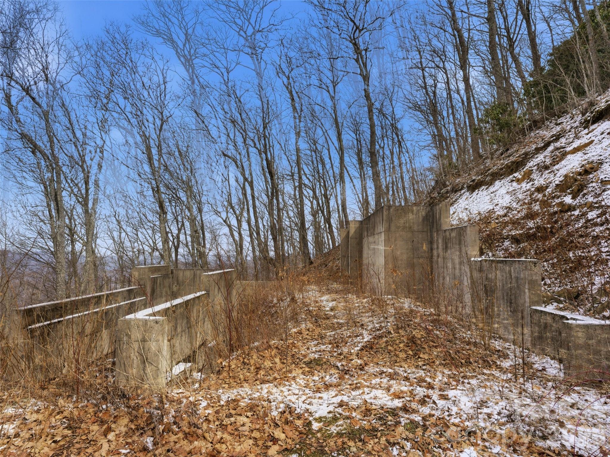 301 Awohali Trail — Maggie Valley