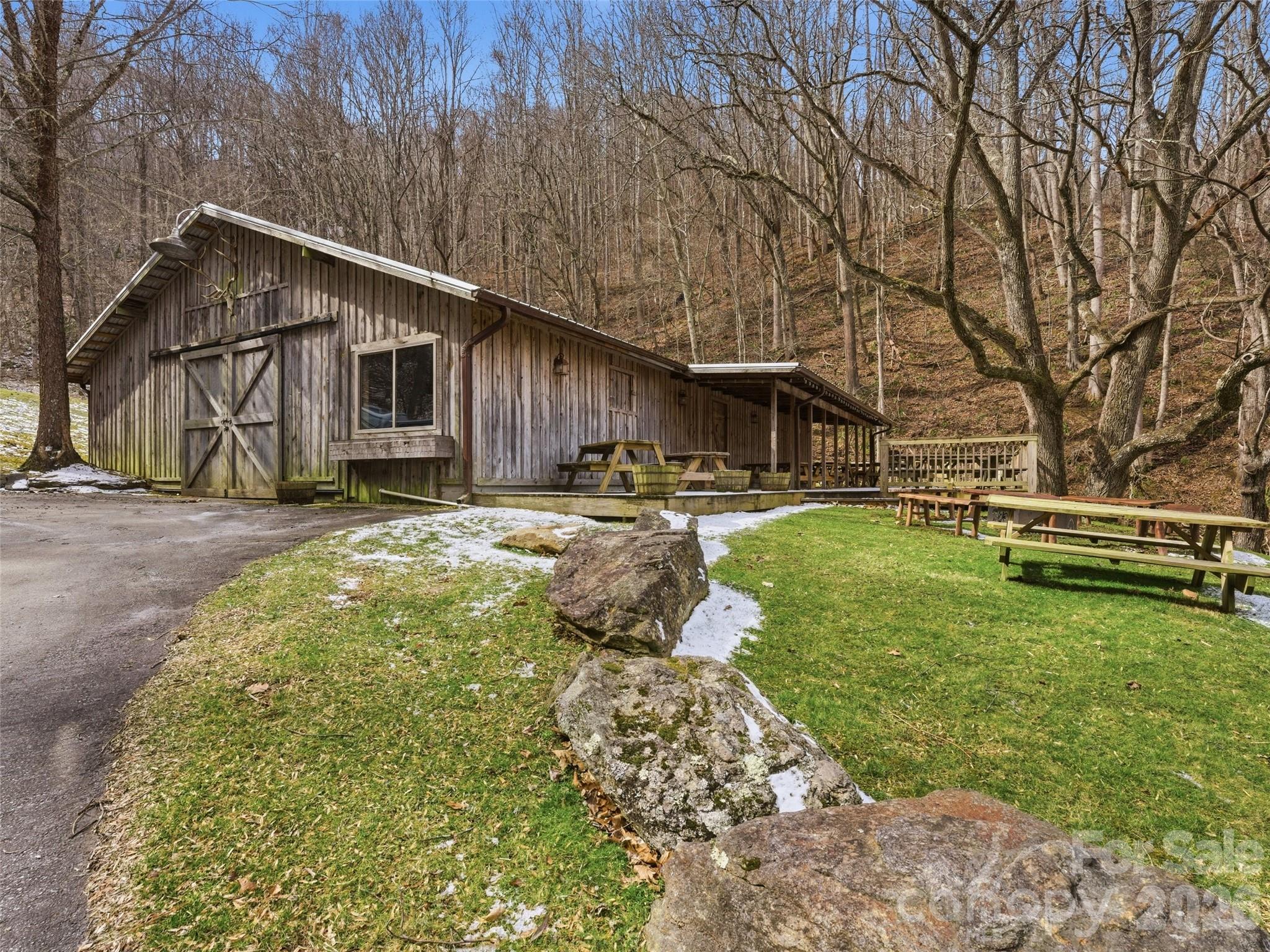 301 Awohali Trail — Maggie Valley