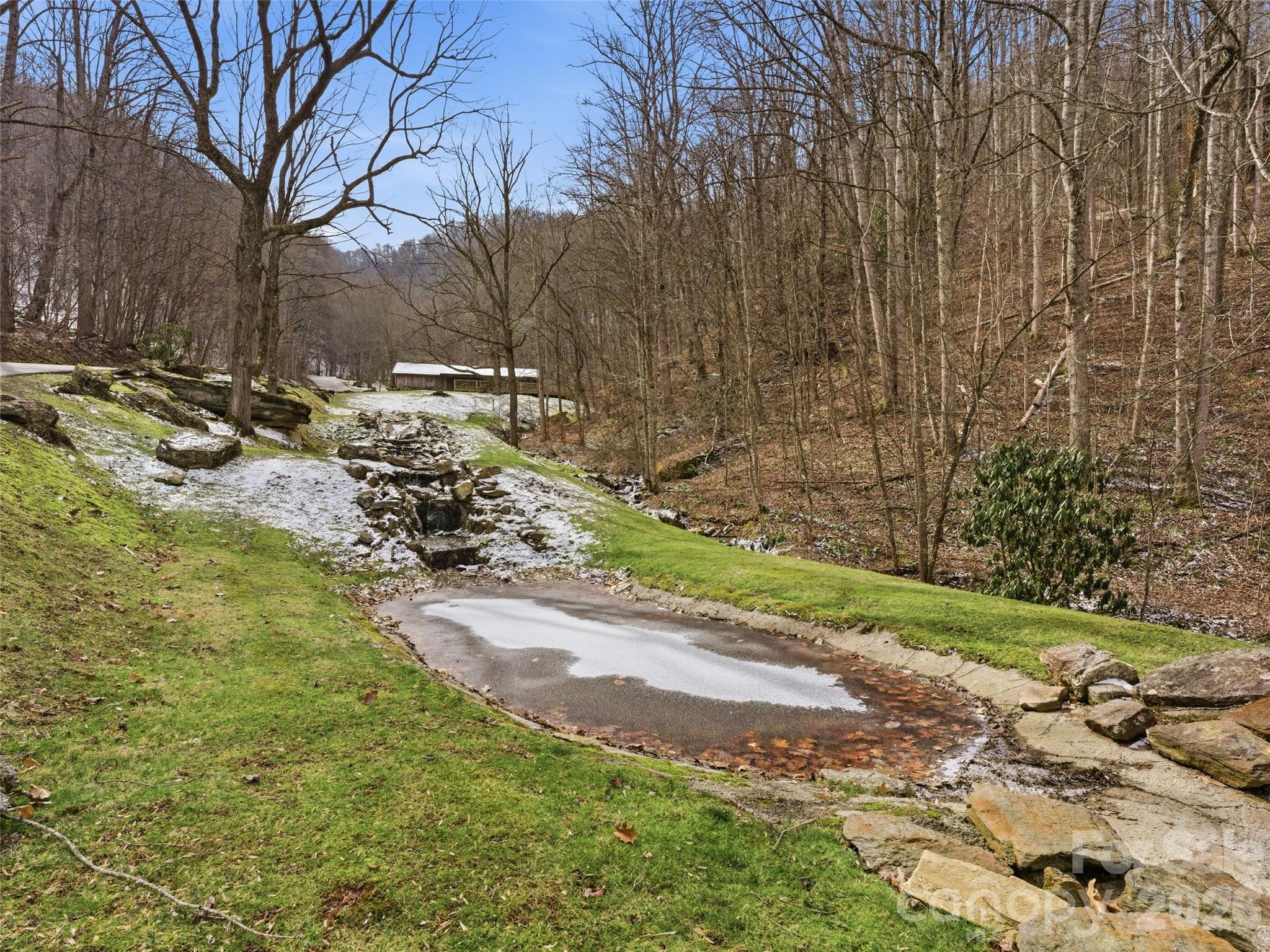 301 Awohali Trail — Maggie Valley