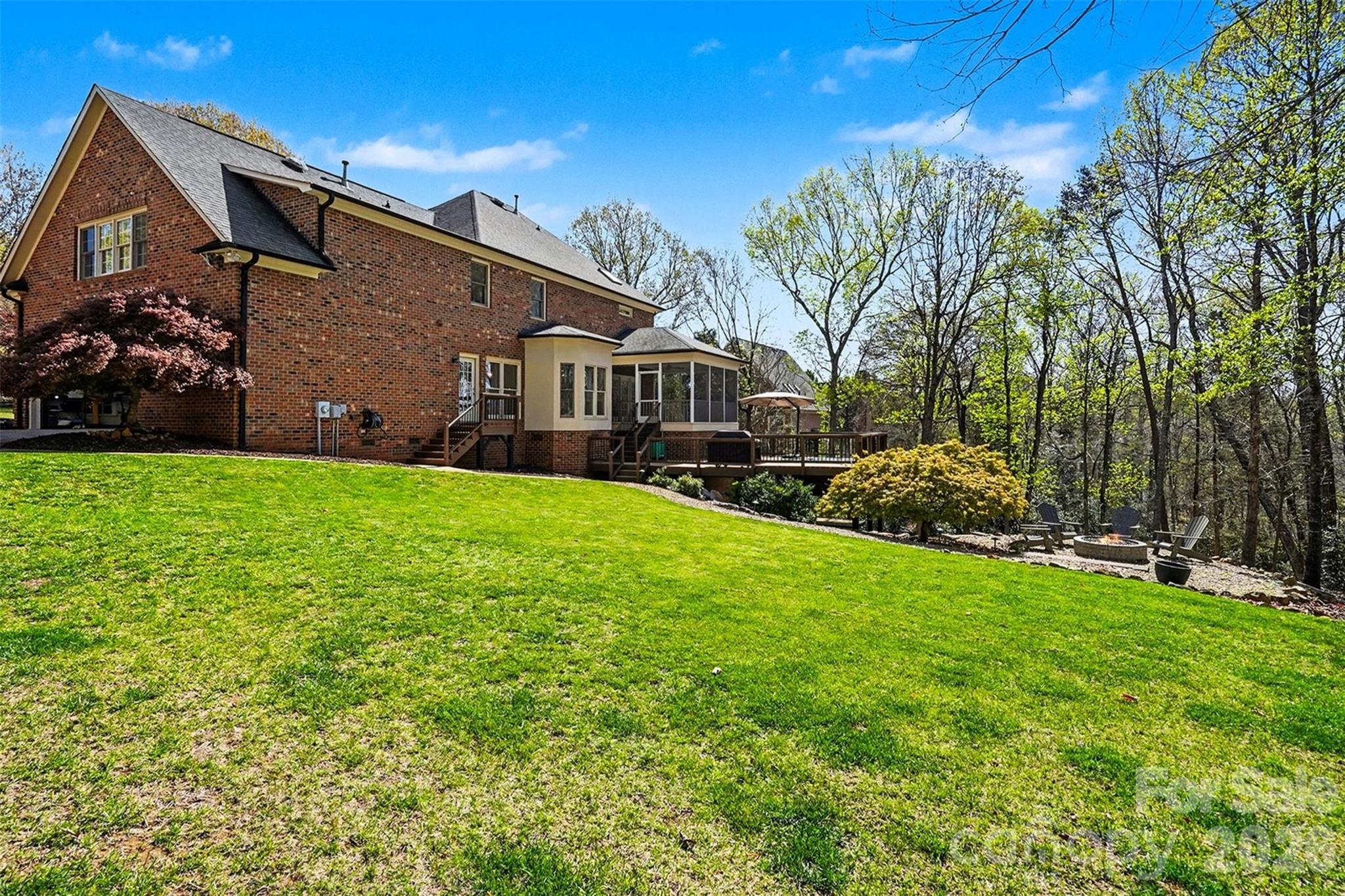 9800 Moody Court — Harrisburg