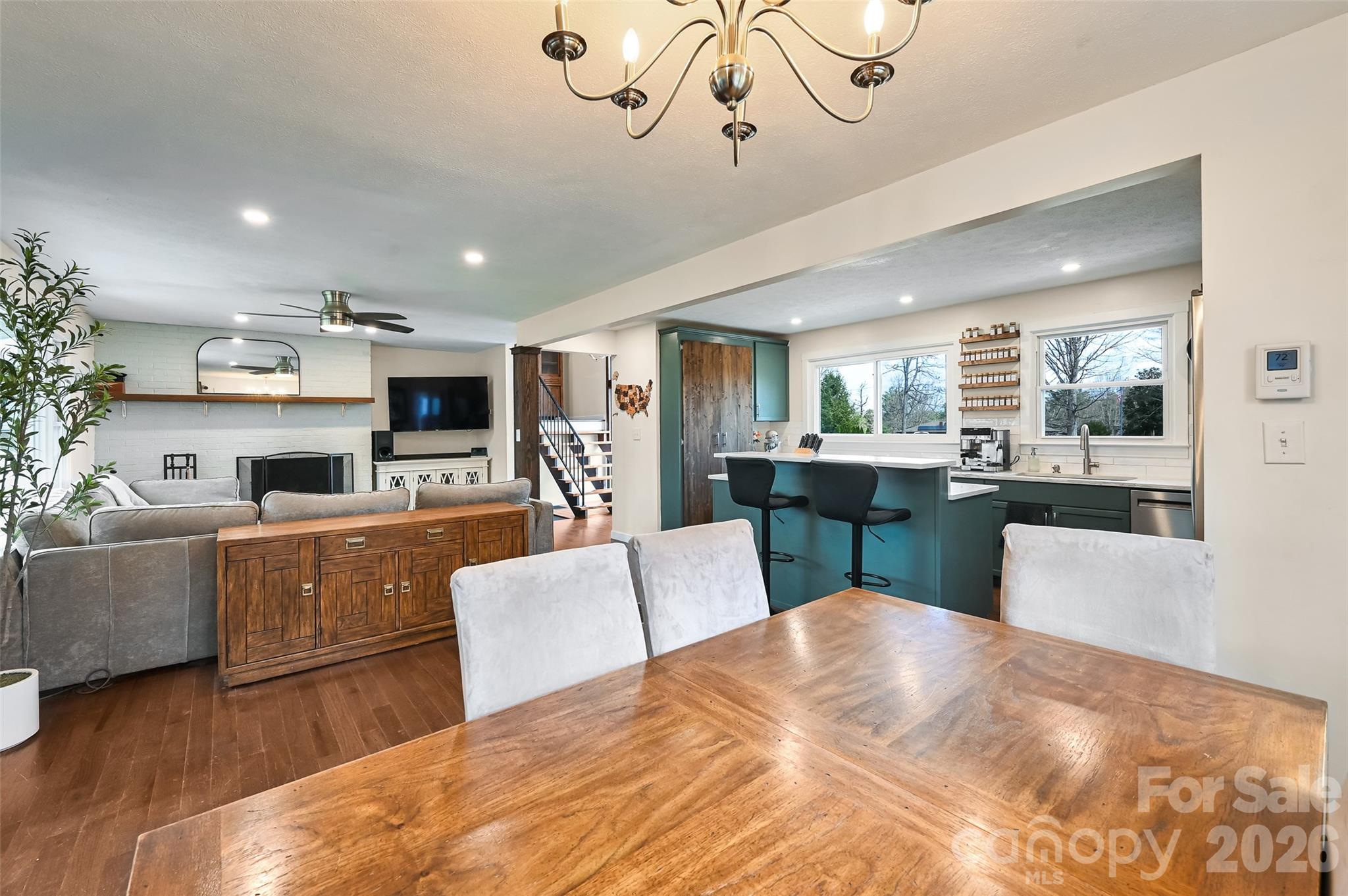 46 Mountain View Drive — Arden