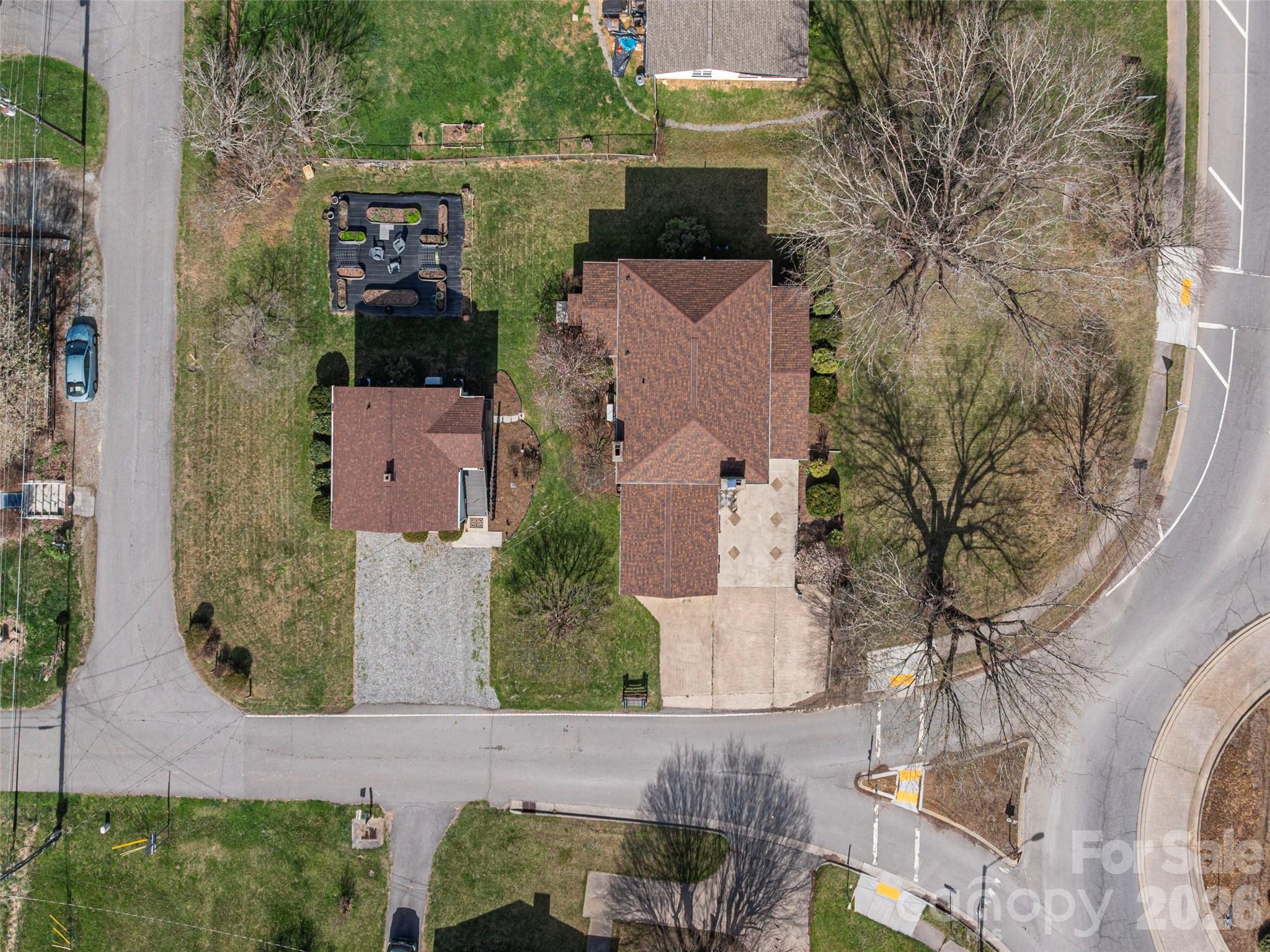 20 Zemery Lane — Waynesville