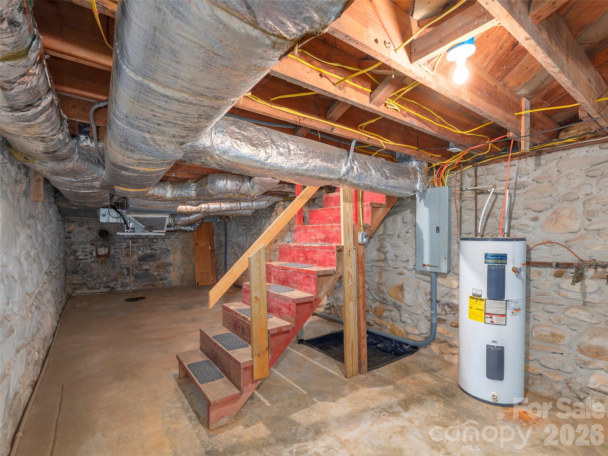 20 Zemery Lane — Waynesville
