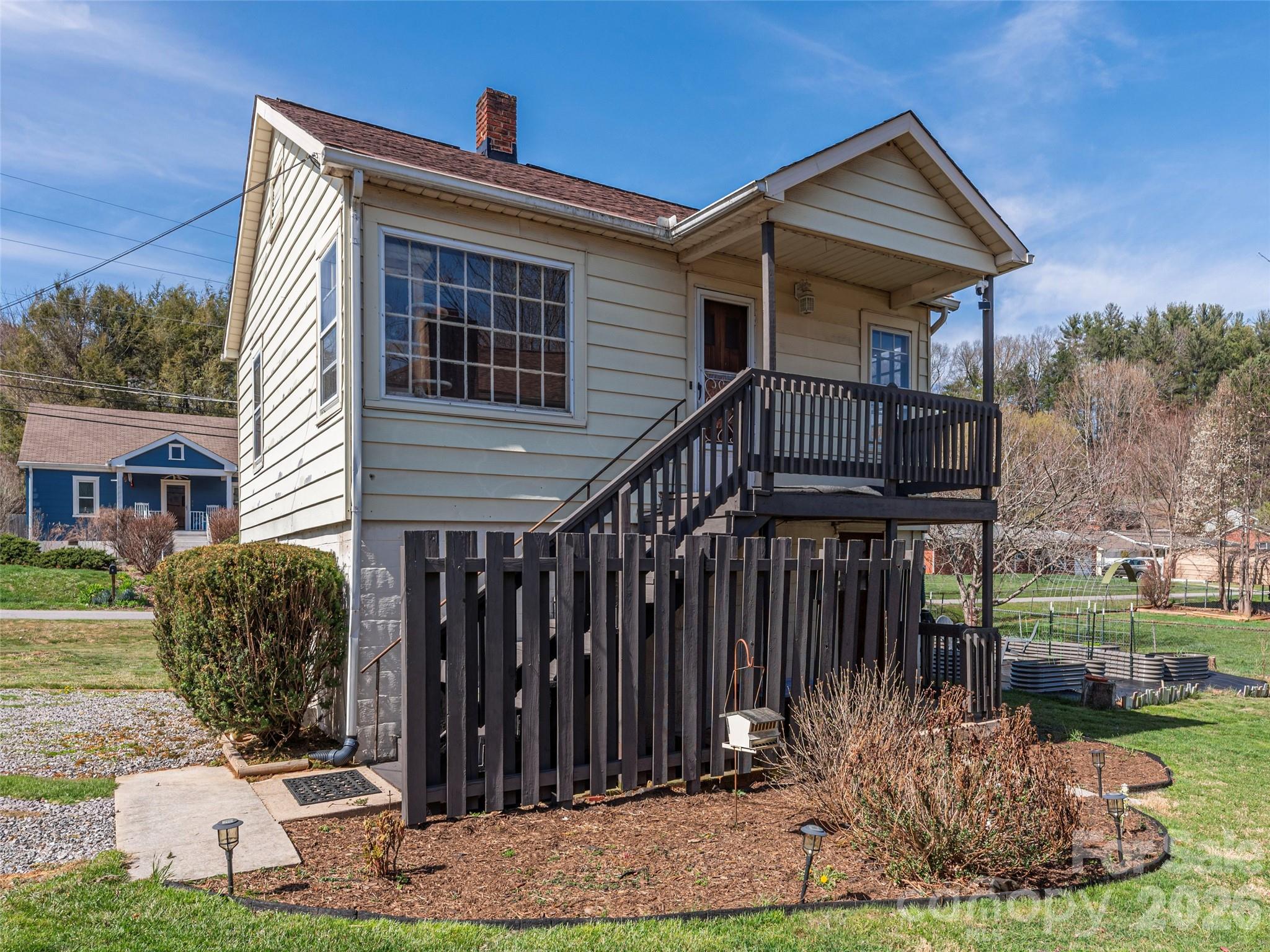 20 Zemery Lane — Waynesville