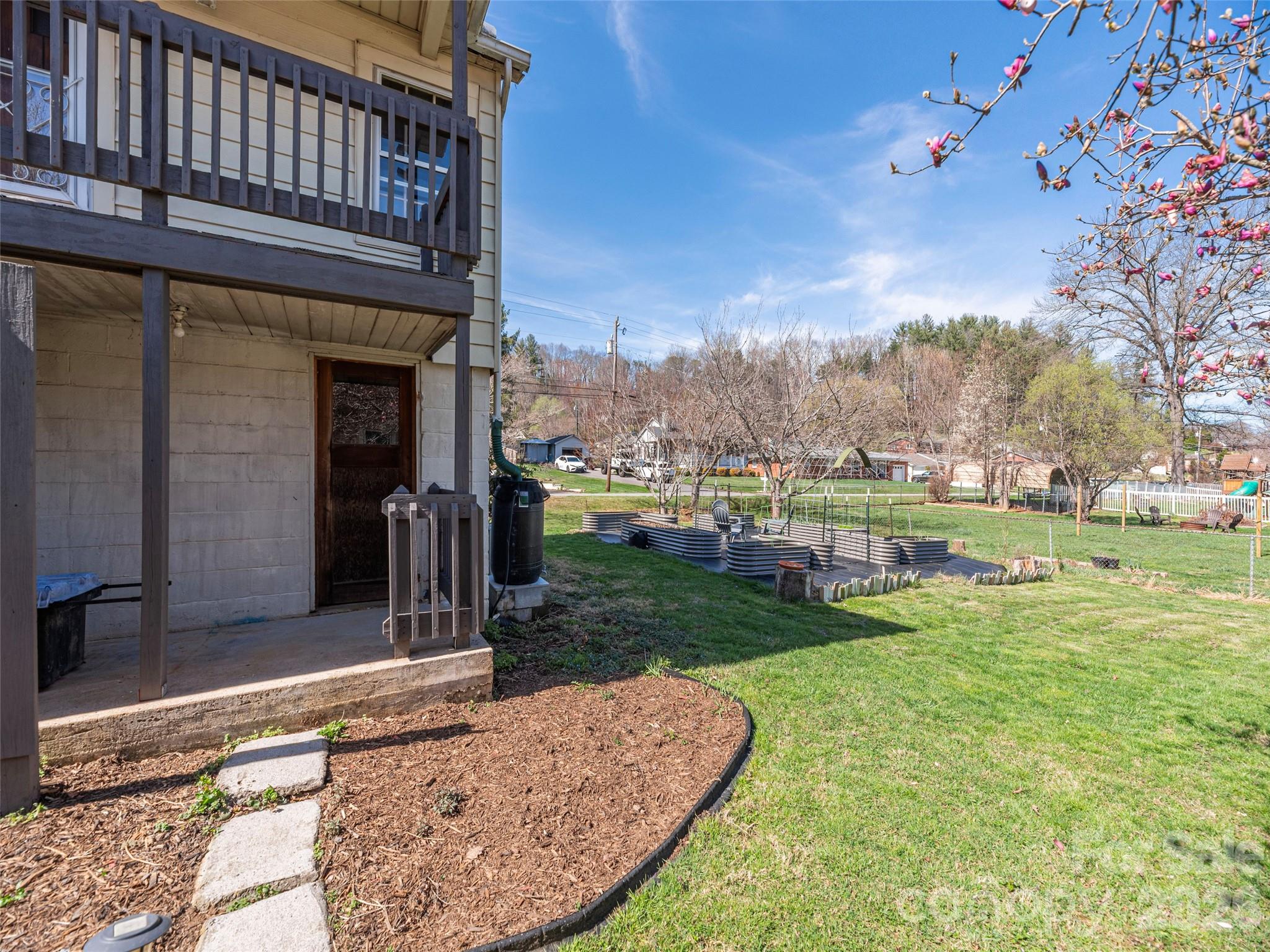 20 Zemery Lane — Waynesville
