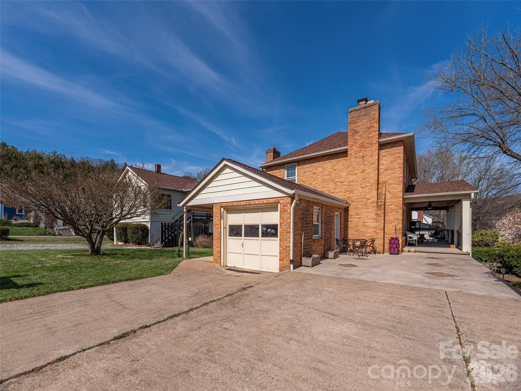 20 Zemery Lane — Waynesville