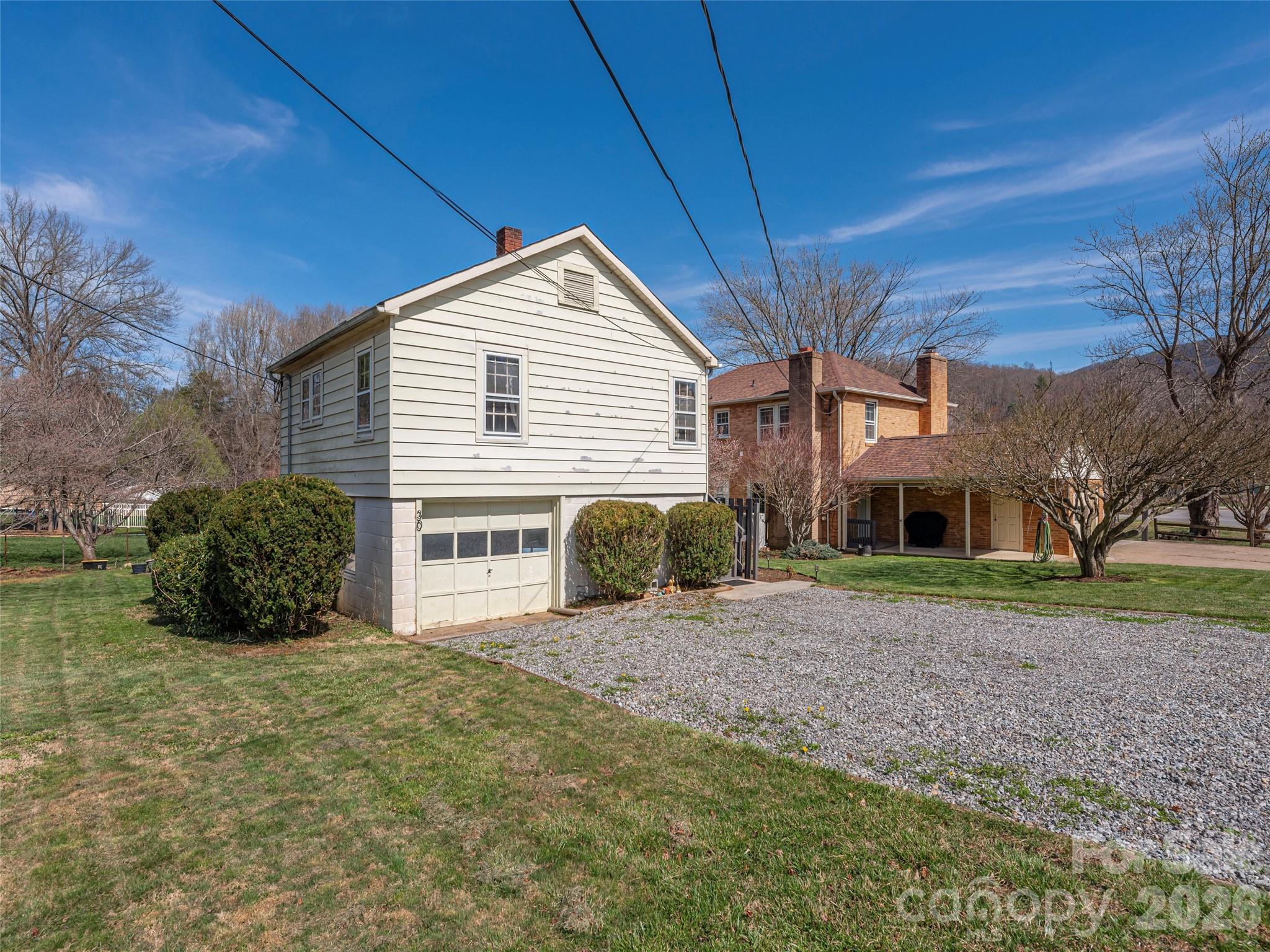20 Zemery Lane — Waynesville