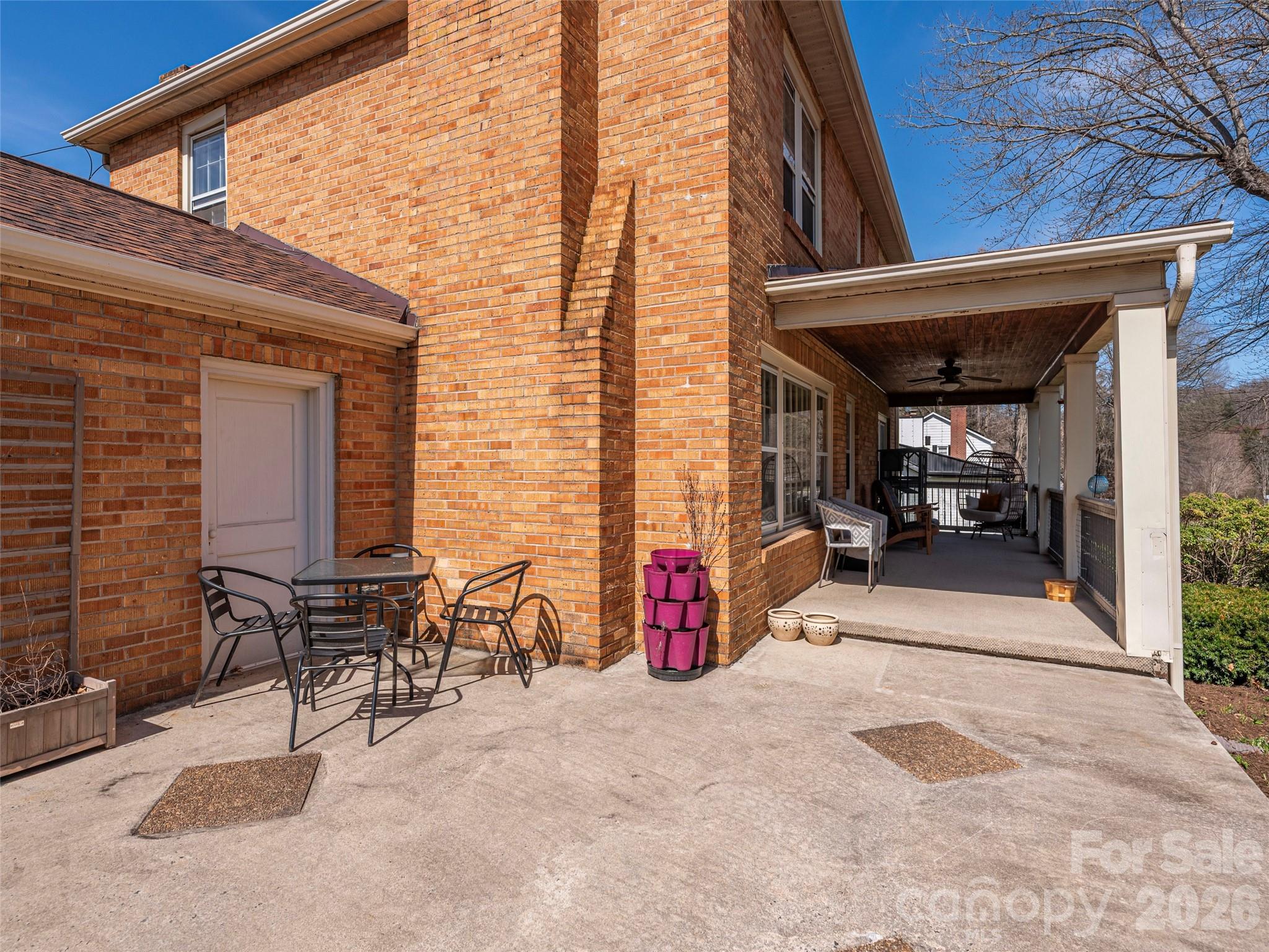 20 Zemery Lane — Waynesville
