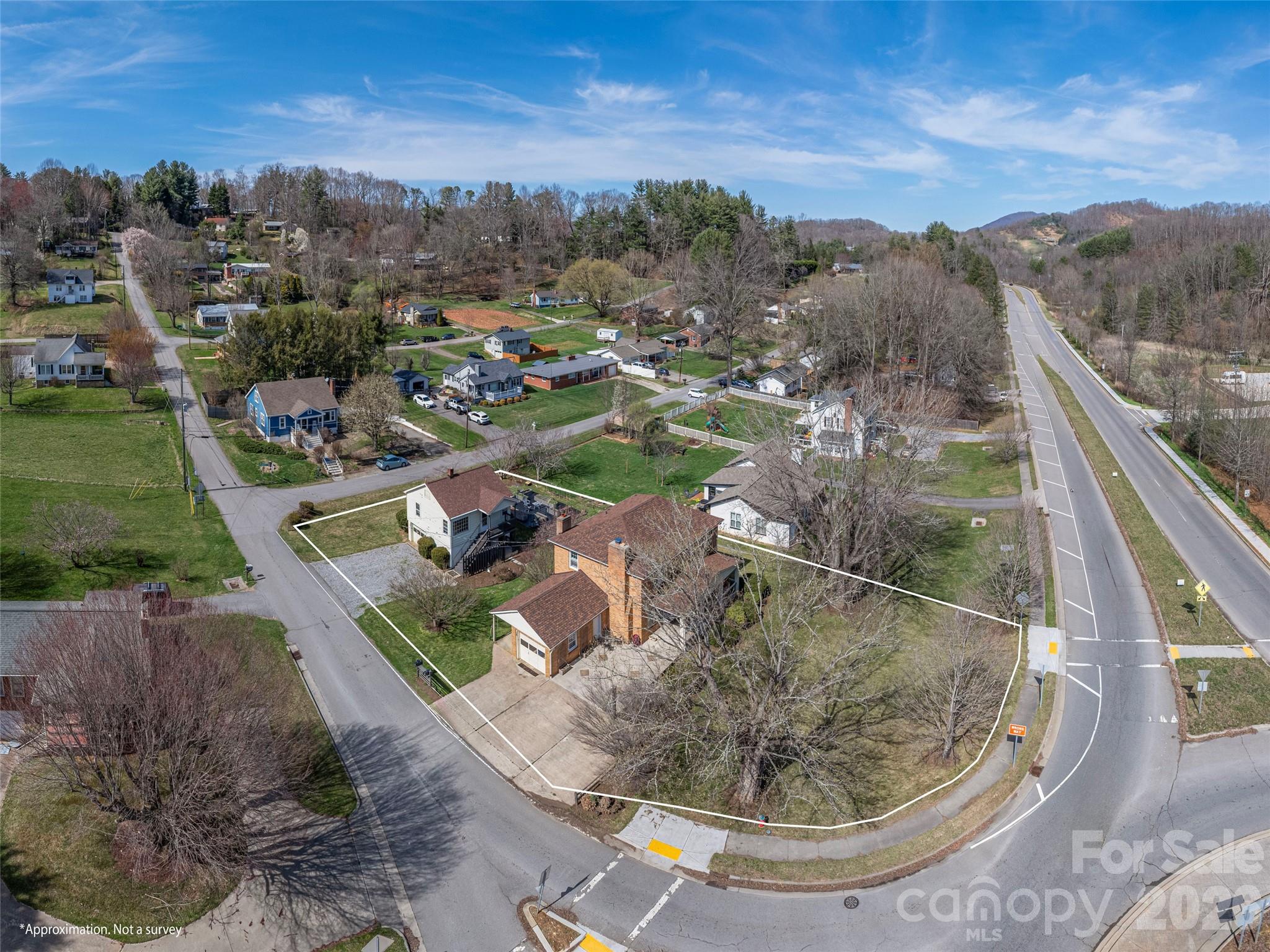 20 Zemery Lane — Waynesville