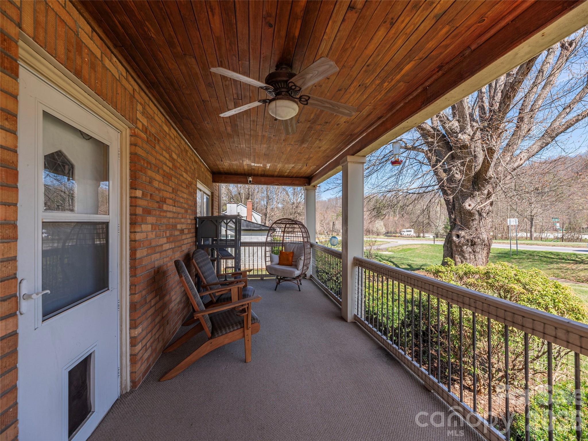 20 Zemery Lane — Waynesville
