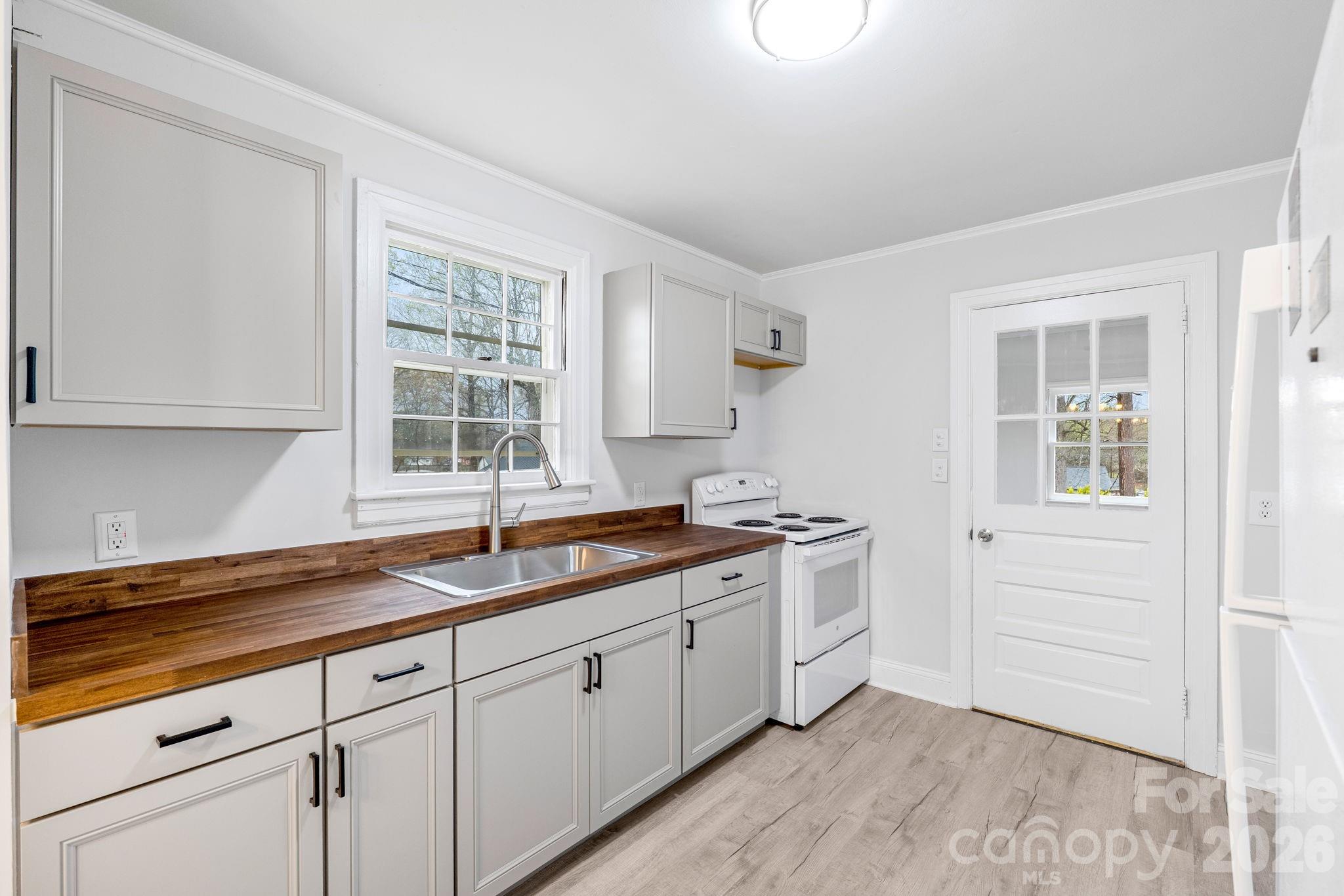 414 Ridge Street — Stanley