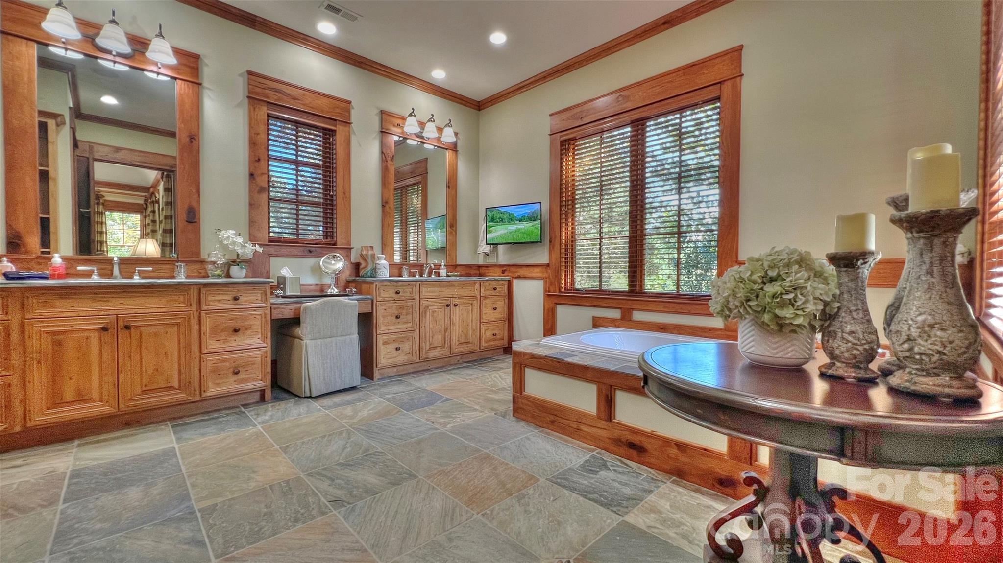 538 Chestertown Drive — Mill Spring