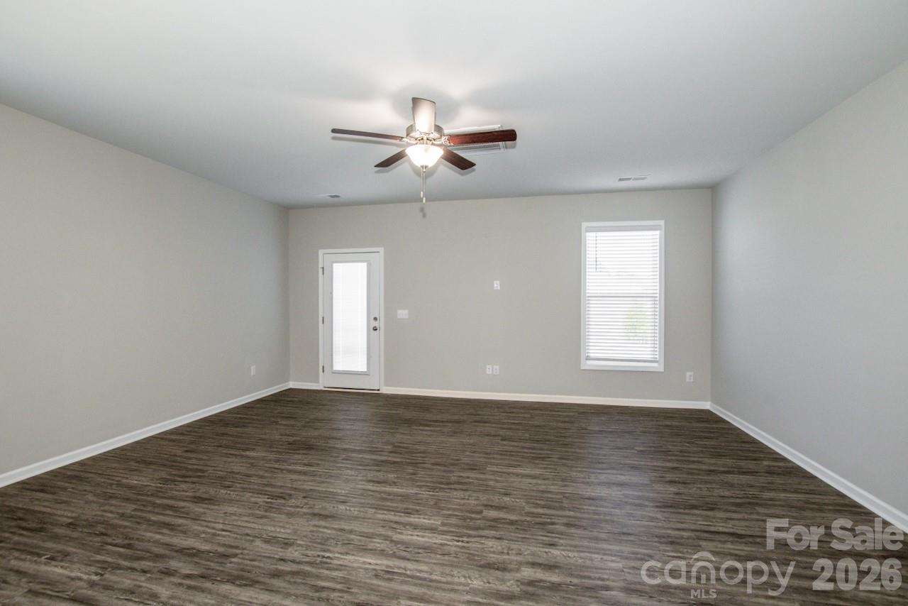 3730 Berry Drive — Terrell