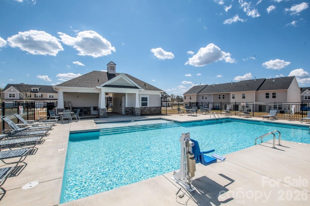 3730 Berry Drive — Terrell