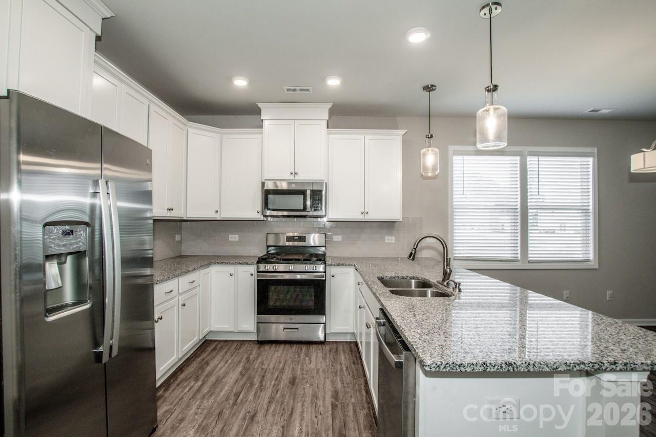 3730 Berry Drive — Terrell
