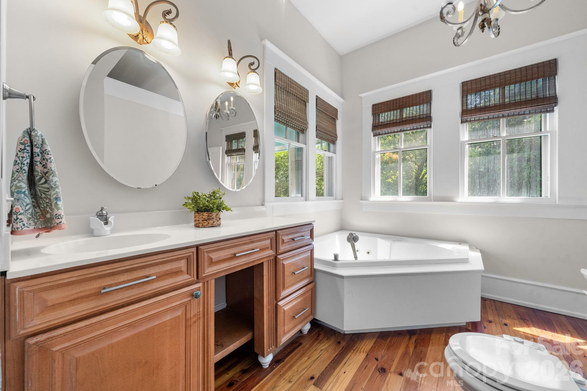 130 N Mulberry Street — Statesville