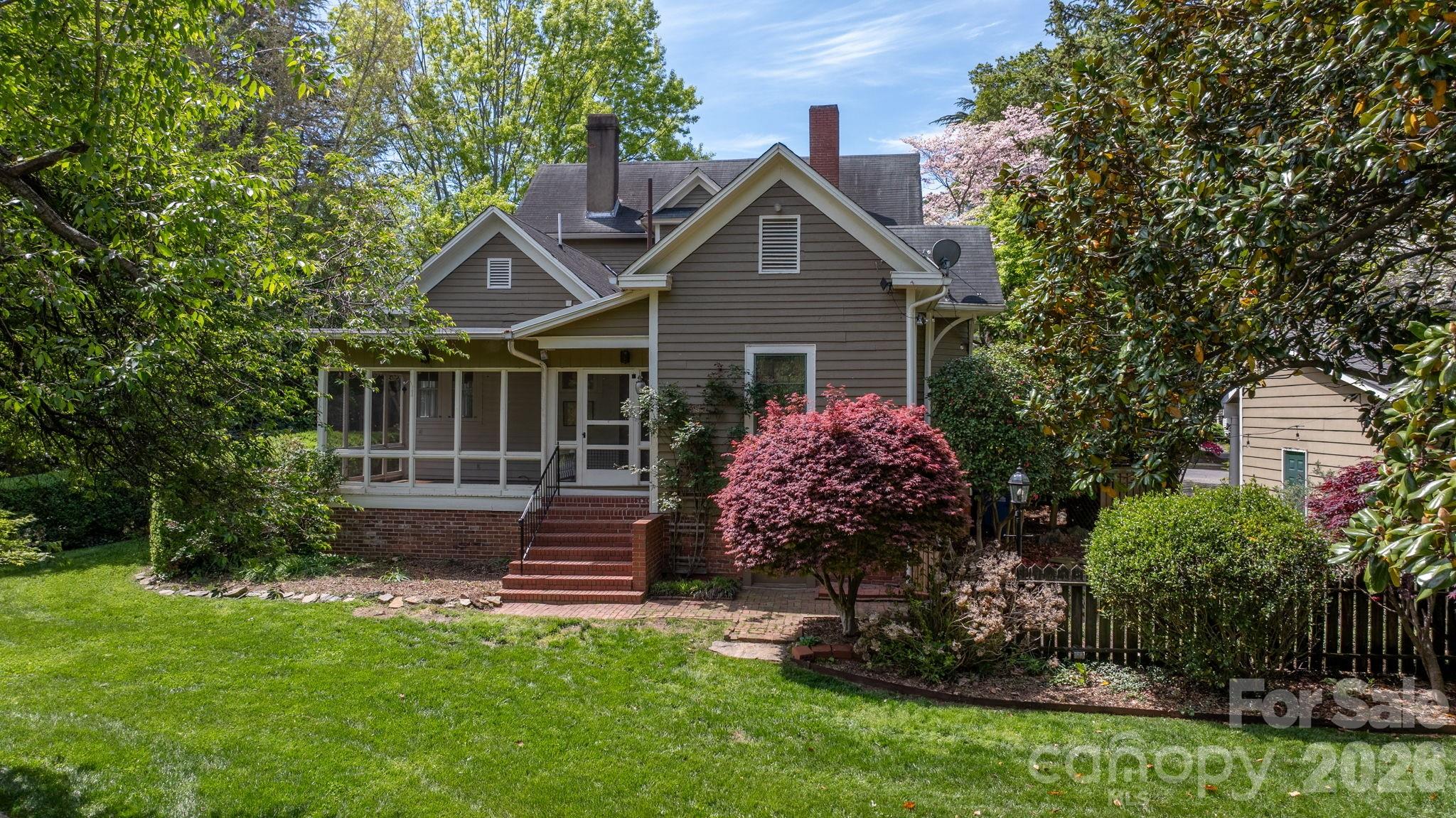 130 N Mulberry Street — Statesville