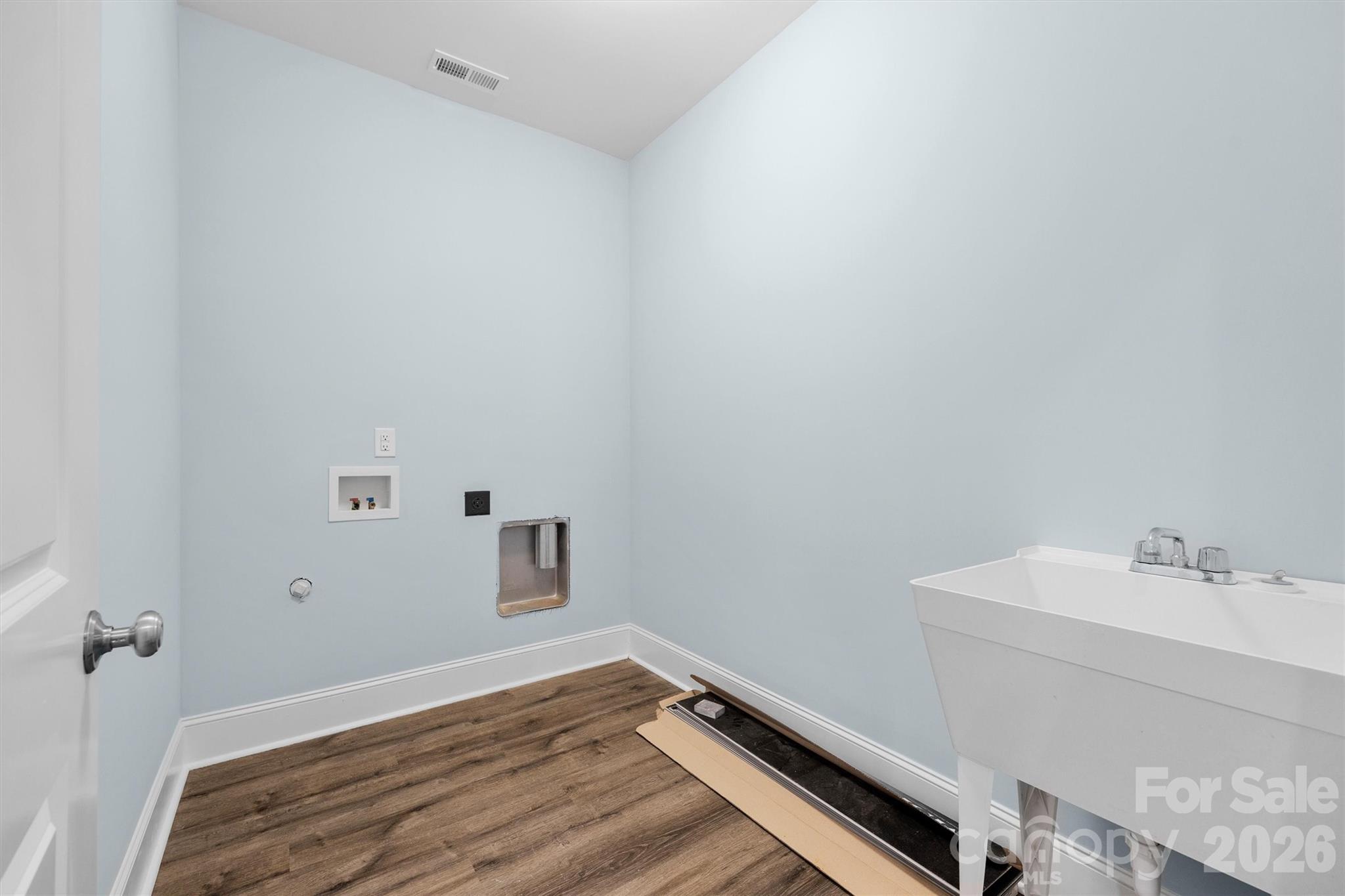 12057 Mariners Cove Court — Lancaster