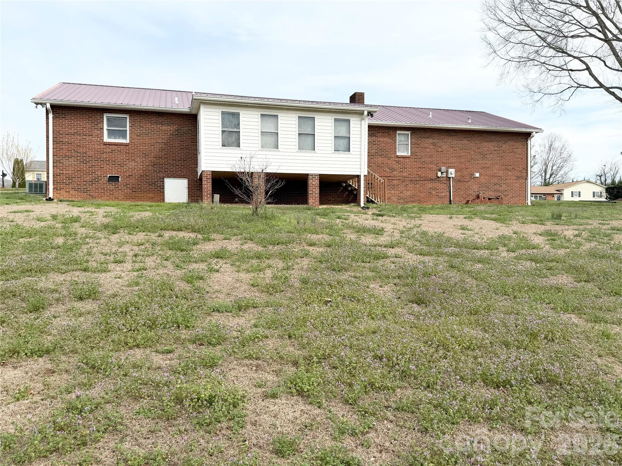 1709 Acorn Avenue — Hudson
