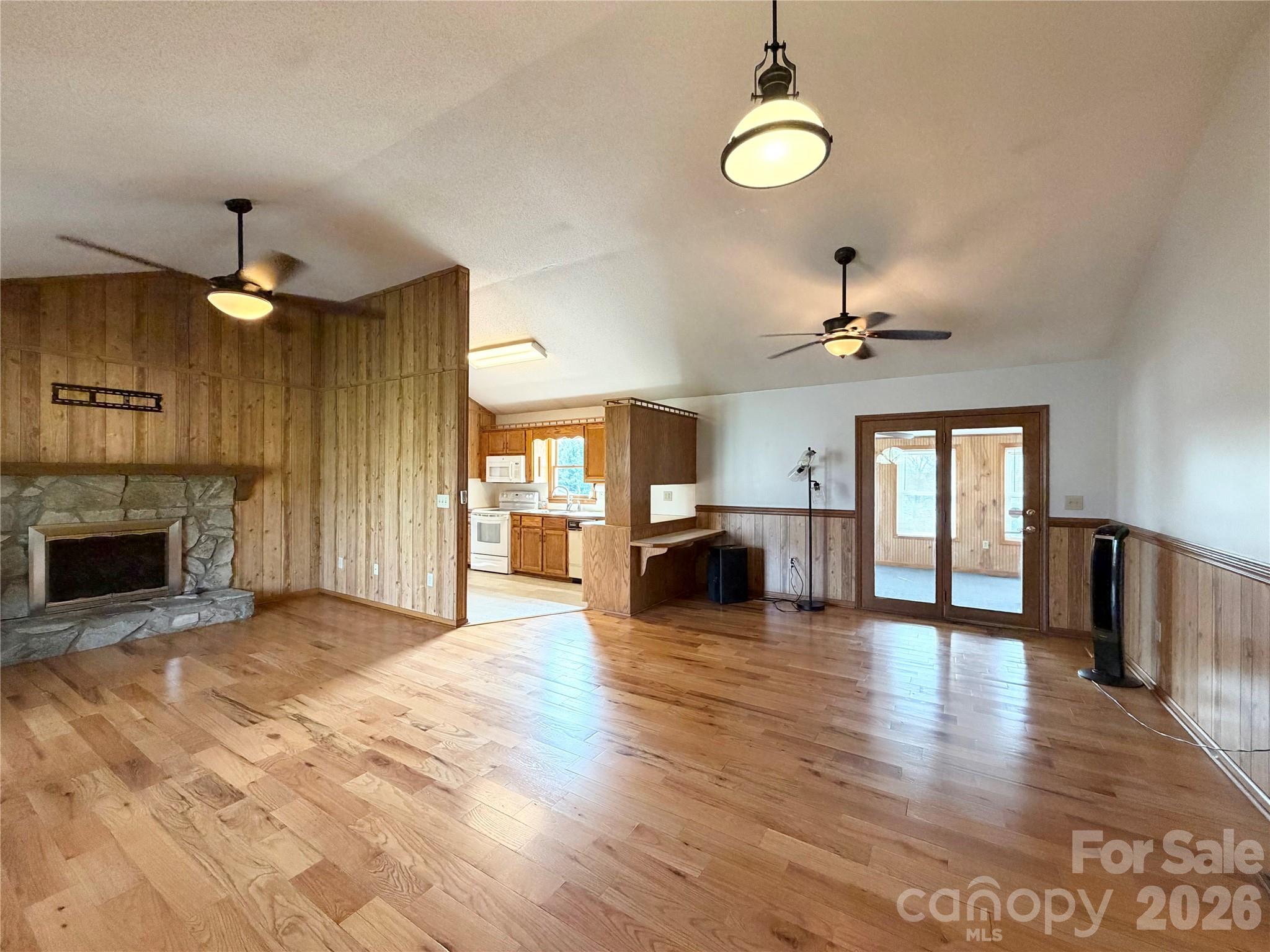 1709 Acorn Avenue — Hudson