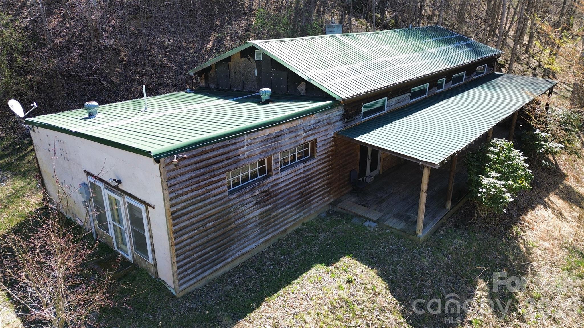 17619 Nc 209 Highway — Hot Springs