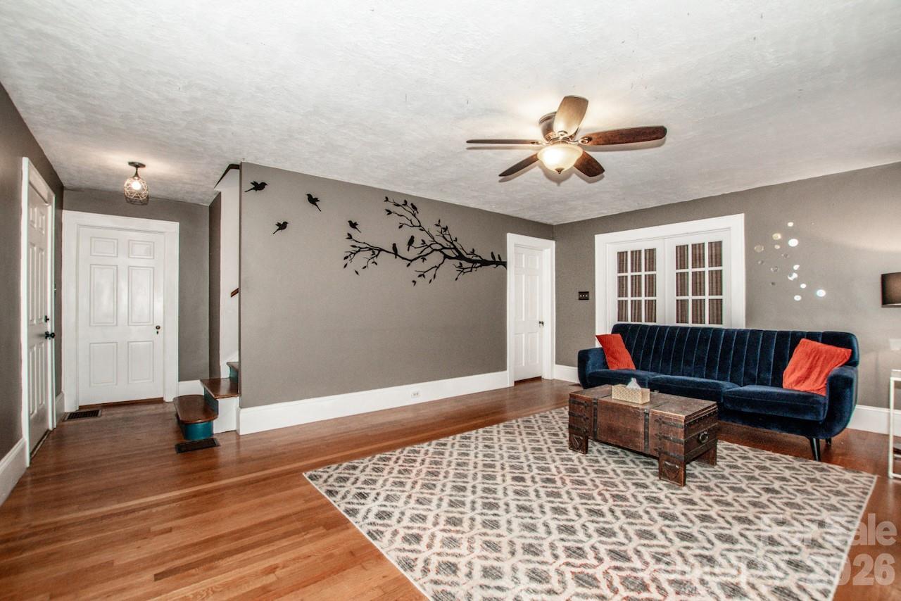 416 S Race Street — Statesville