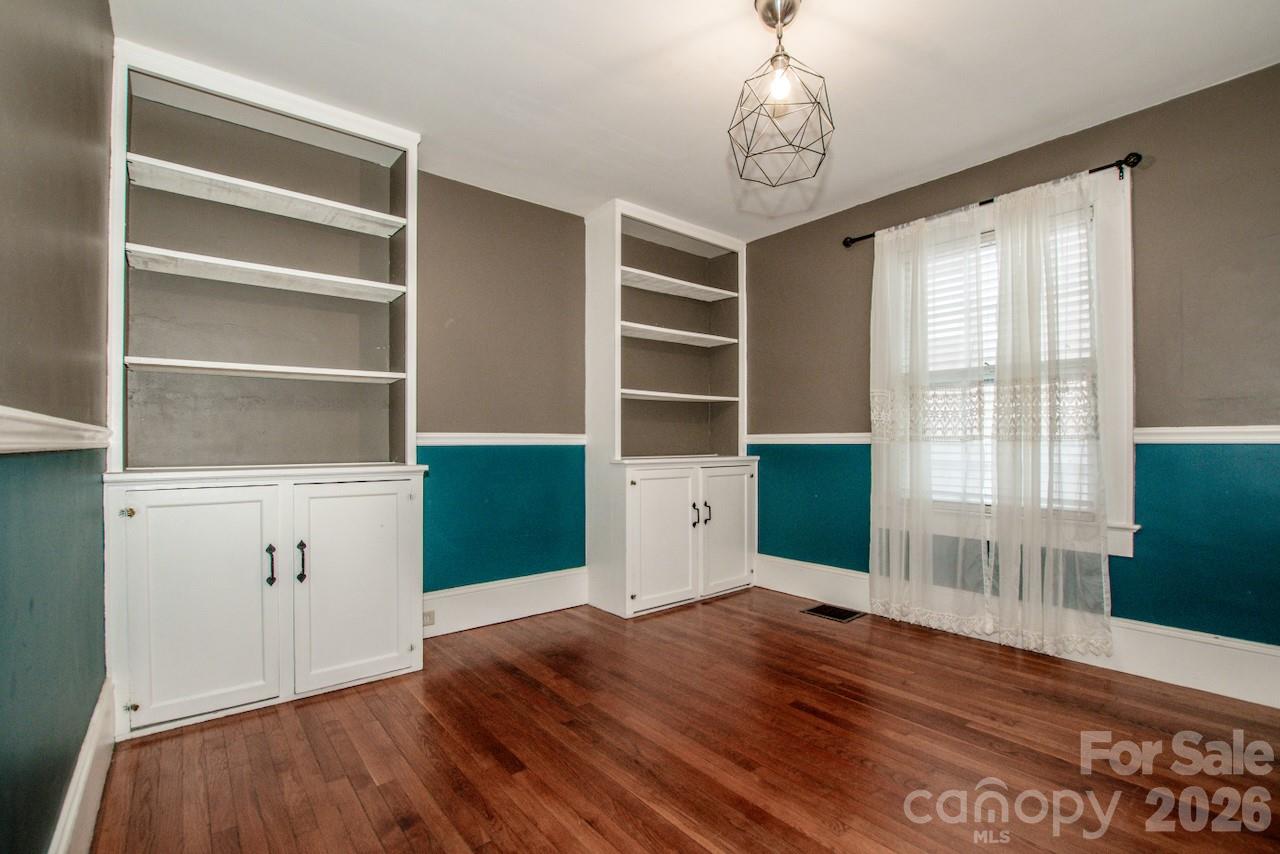 416 S Race Street — Statesville