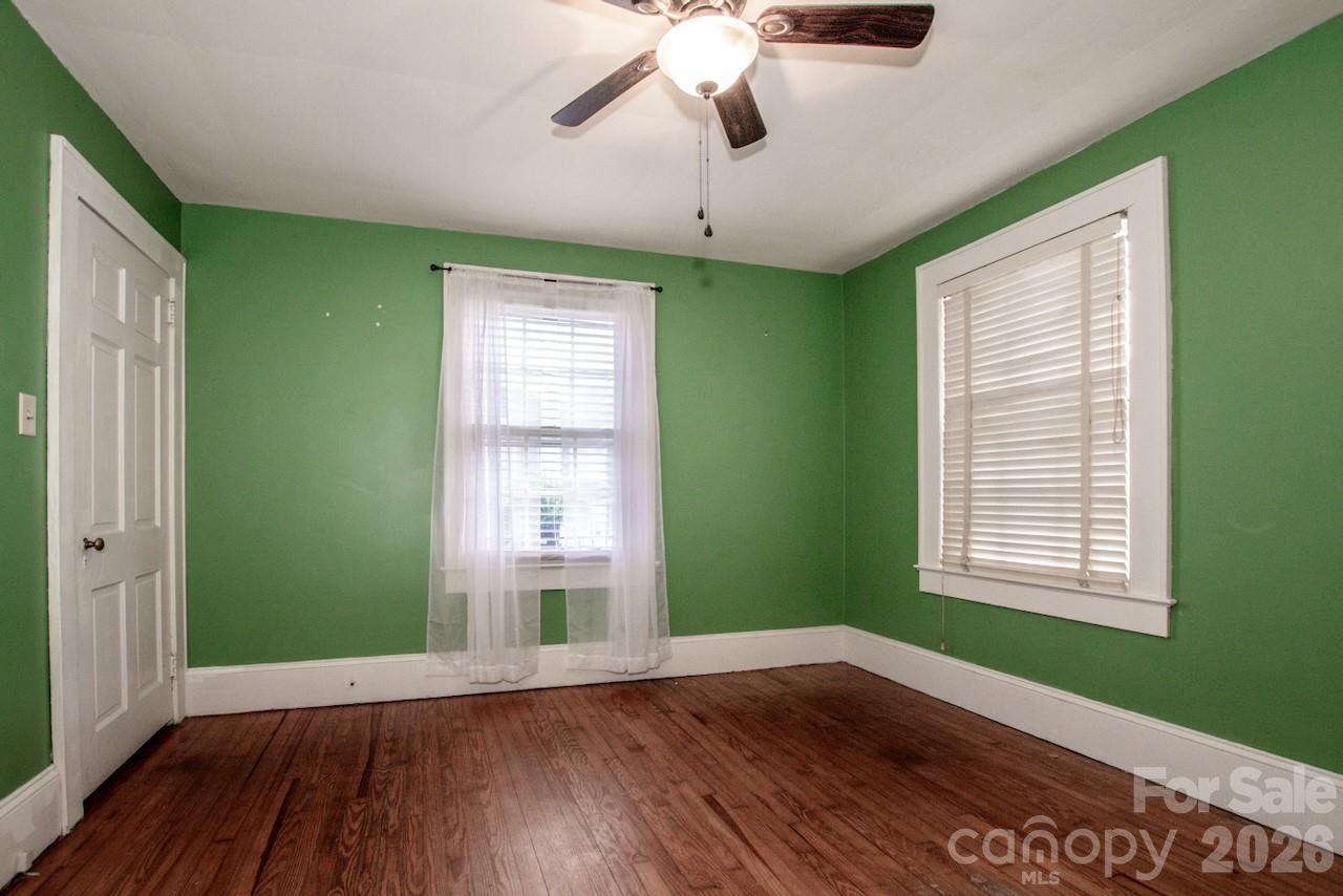 416 S Race Street — Statesville