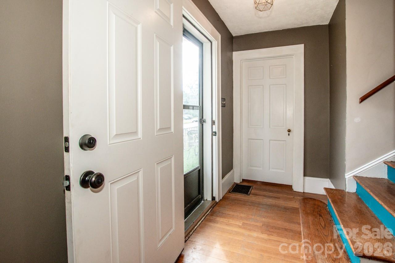 416 S Race Street — Statesville
