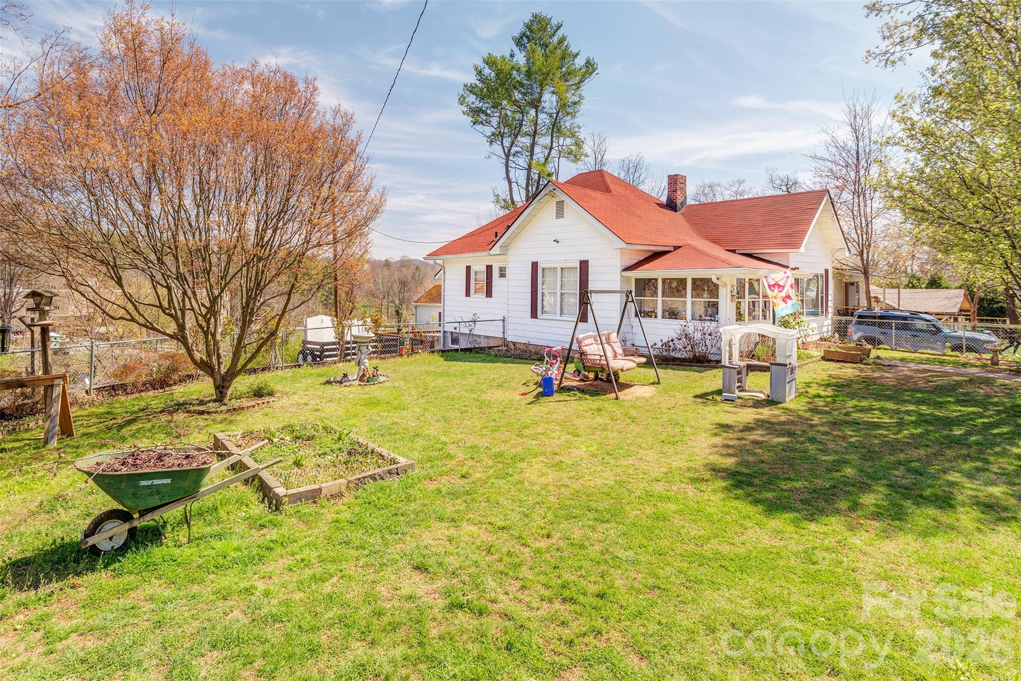 84 Swannanoa Avenue — Asheville