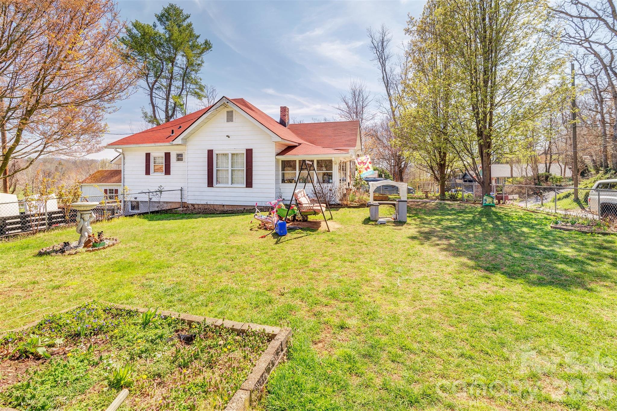 84 Swannanoa Avenue — Asheville