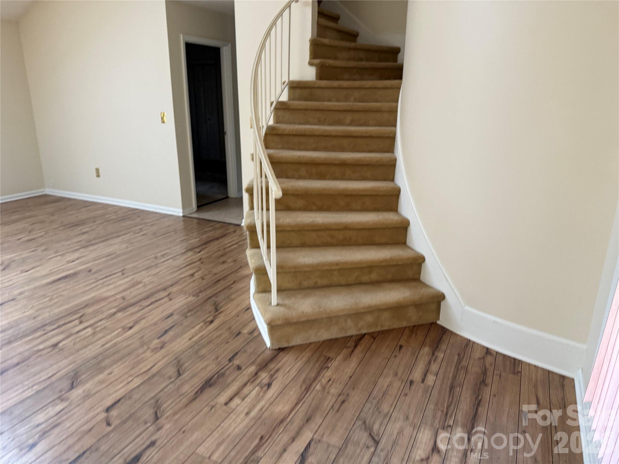1720 12th Street NE — Hickory