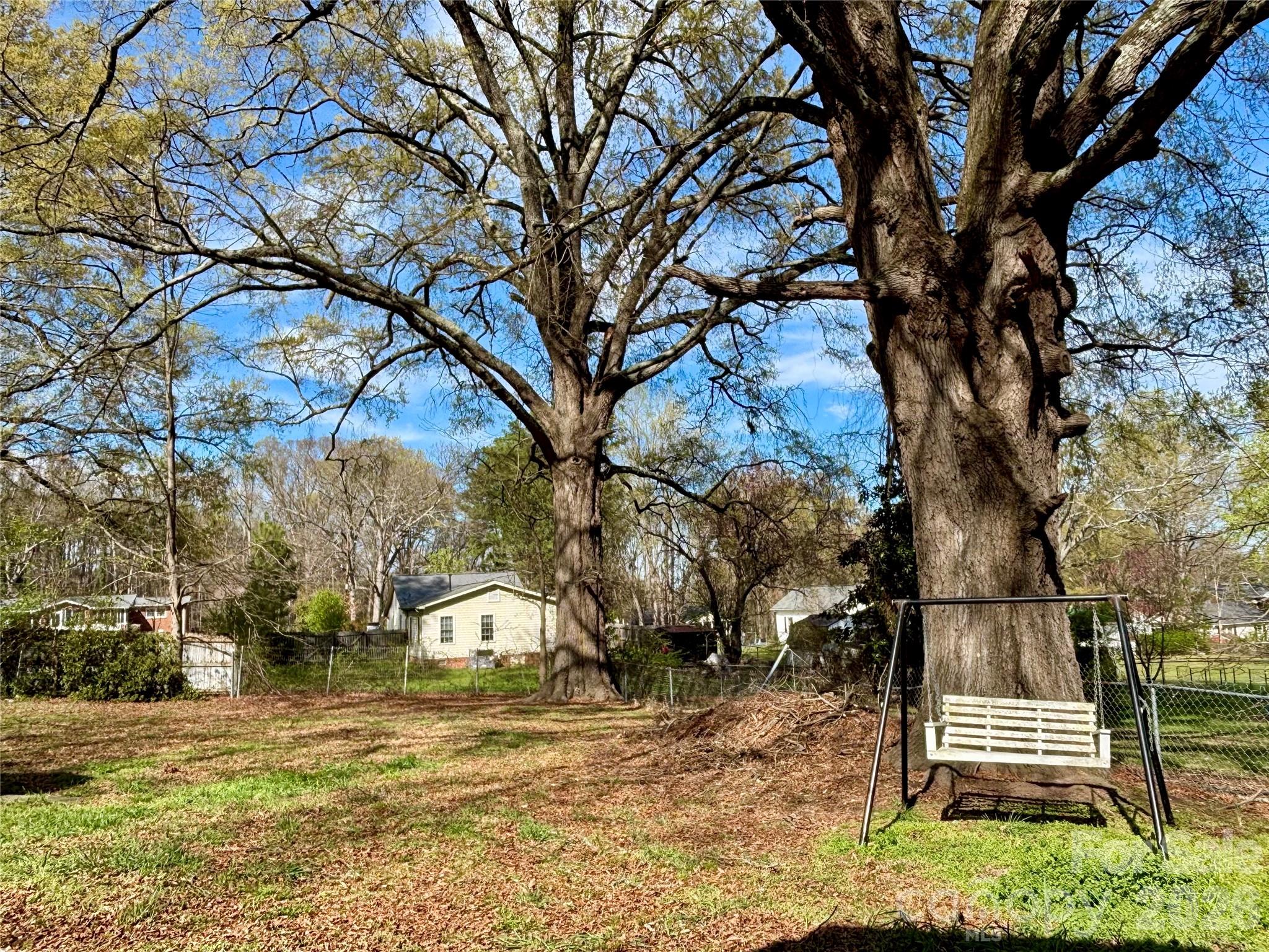 214 W Maine Avenue — Bessemer City