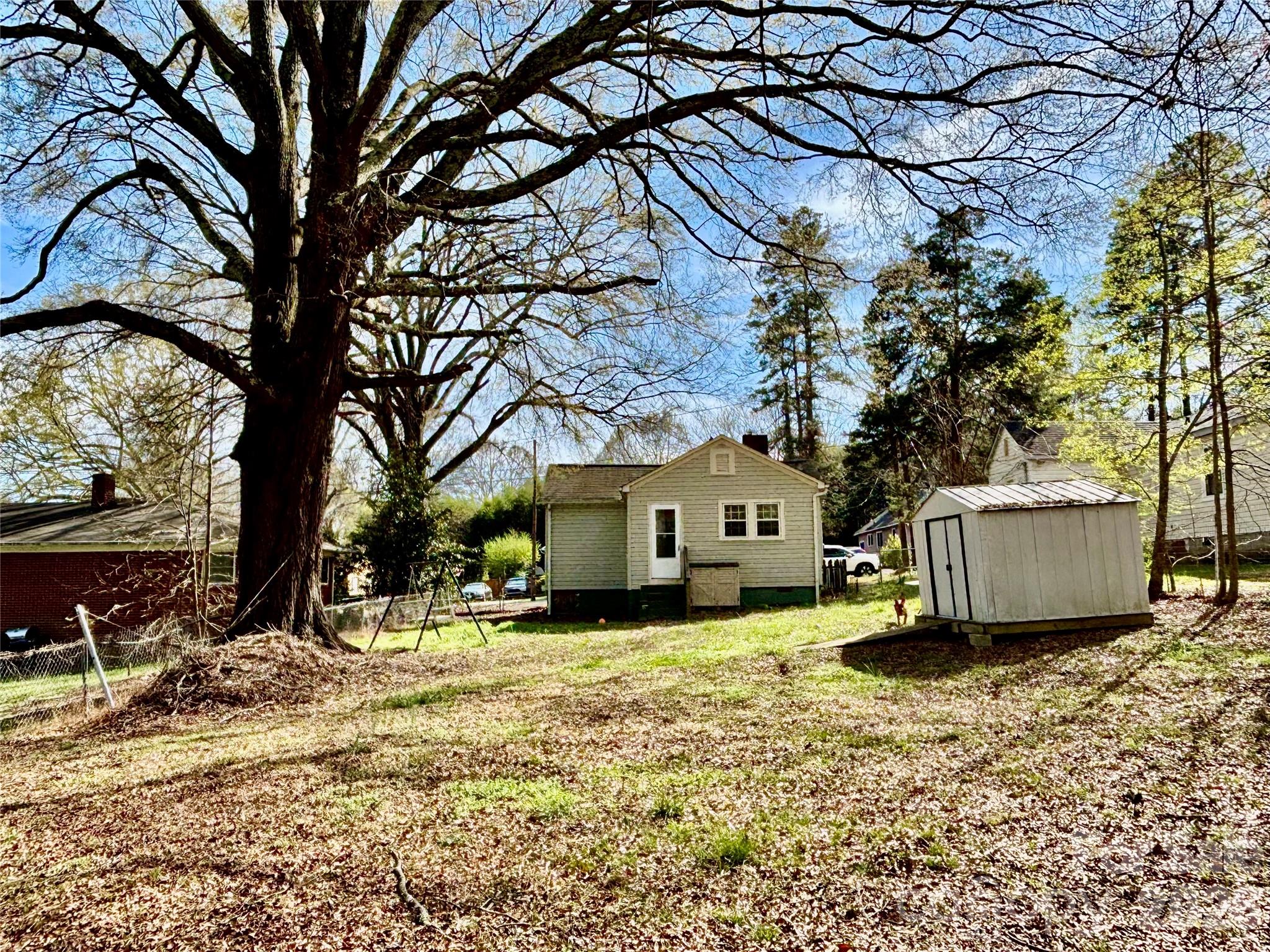 214 W Maine Avenue — Bessemer City