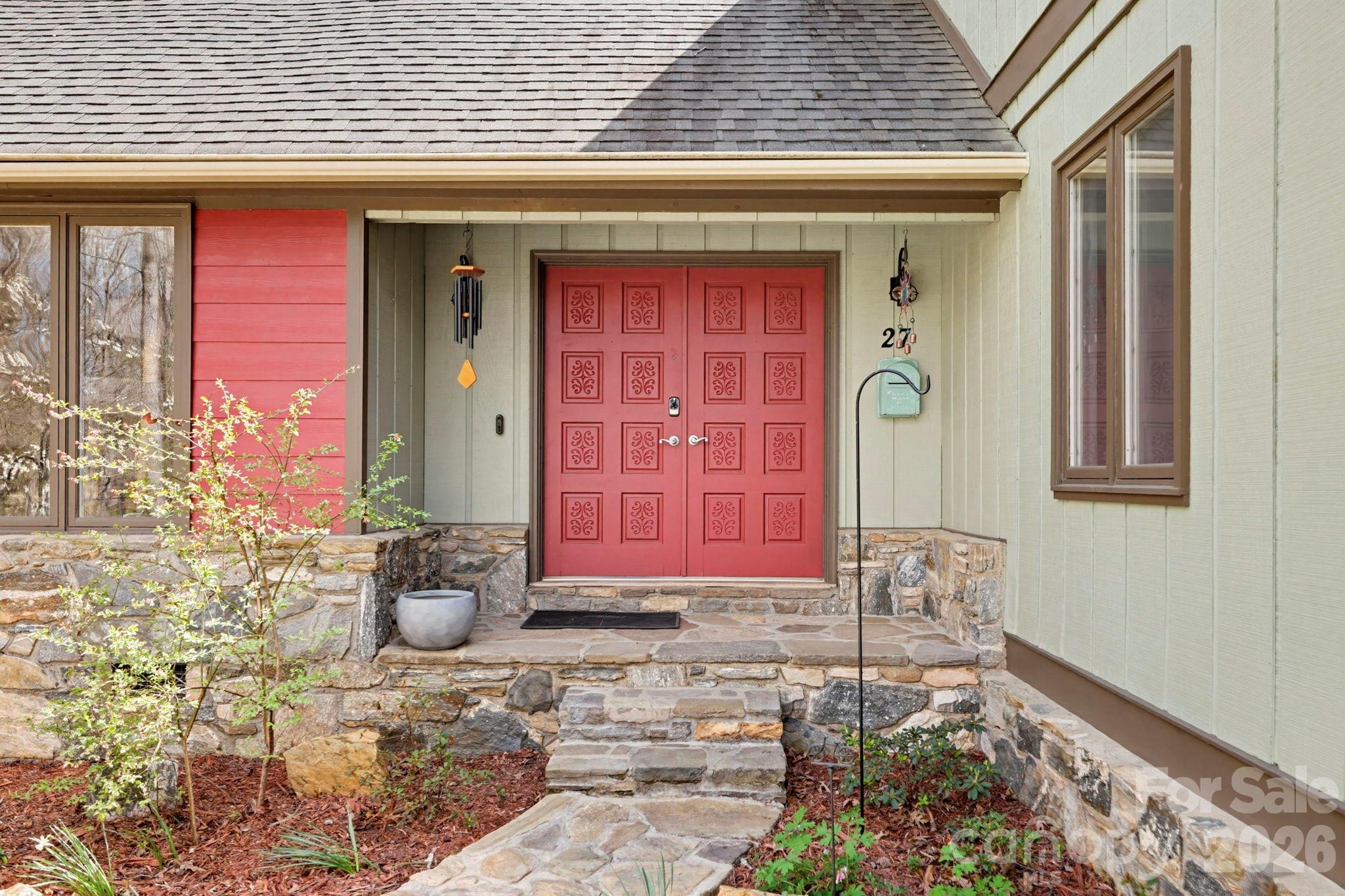 27 Spring Hill Circle — Arden