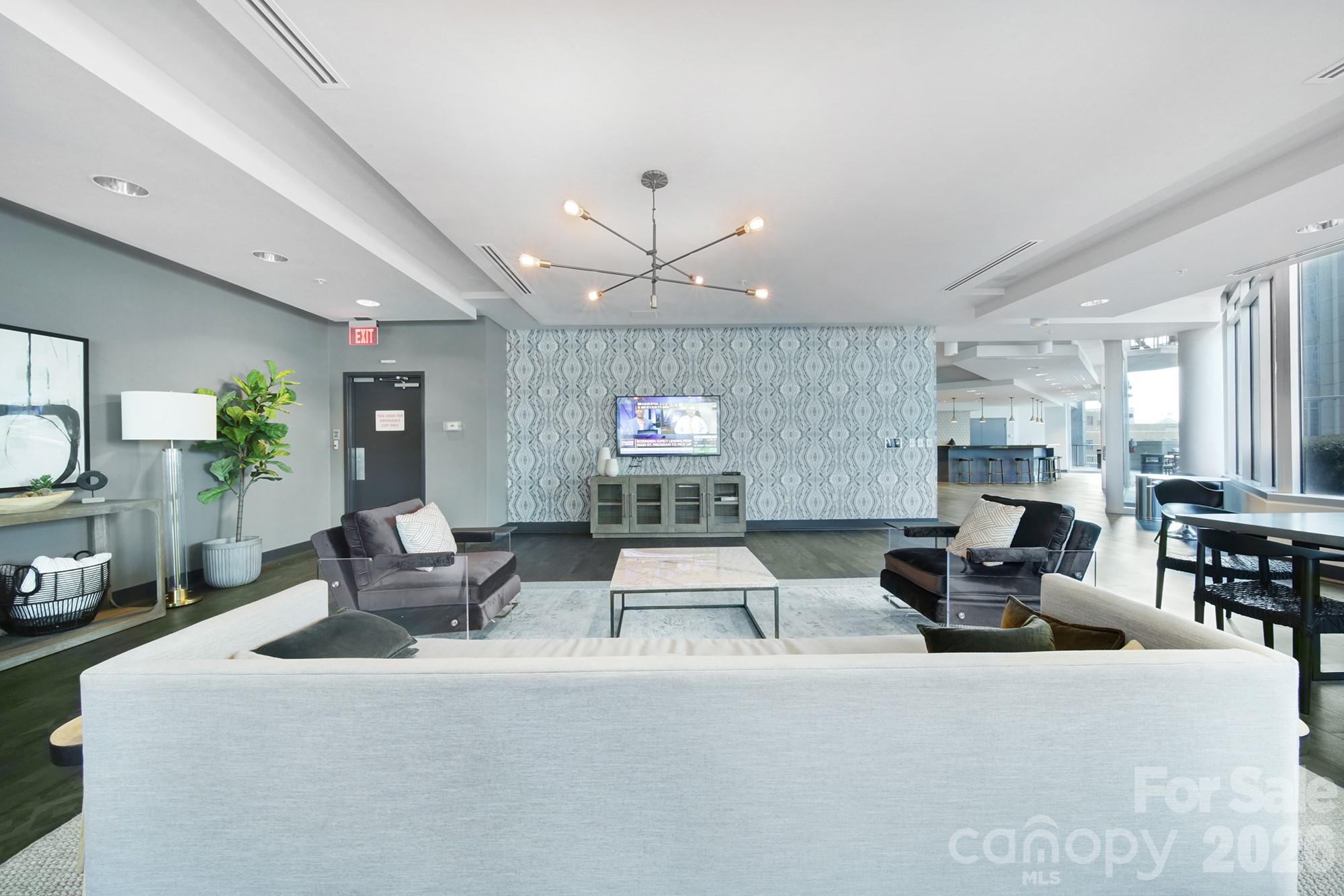 210 N Church Street #3112 — Charlotte