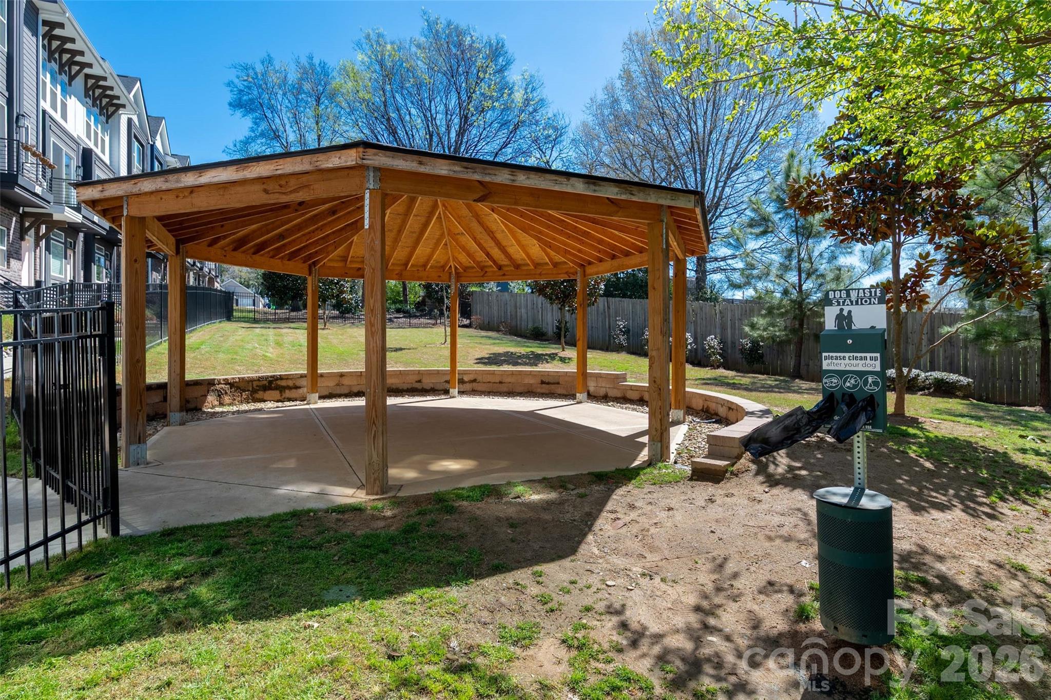 566 West End Drive — Charlotte