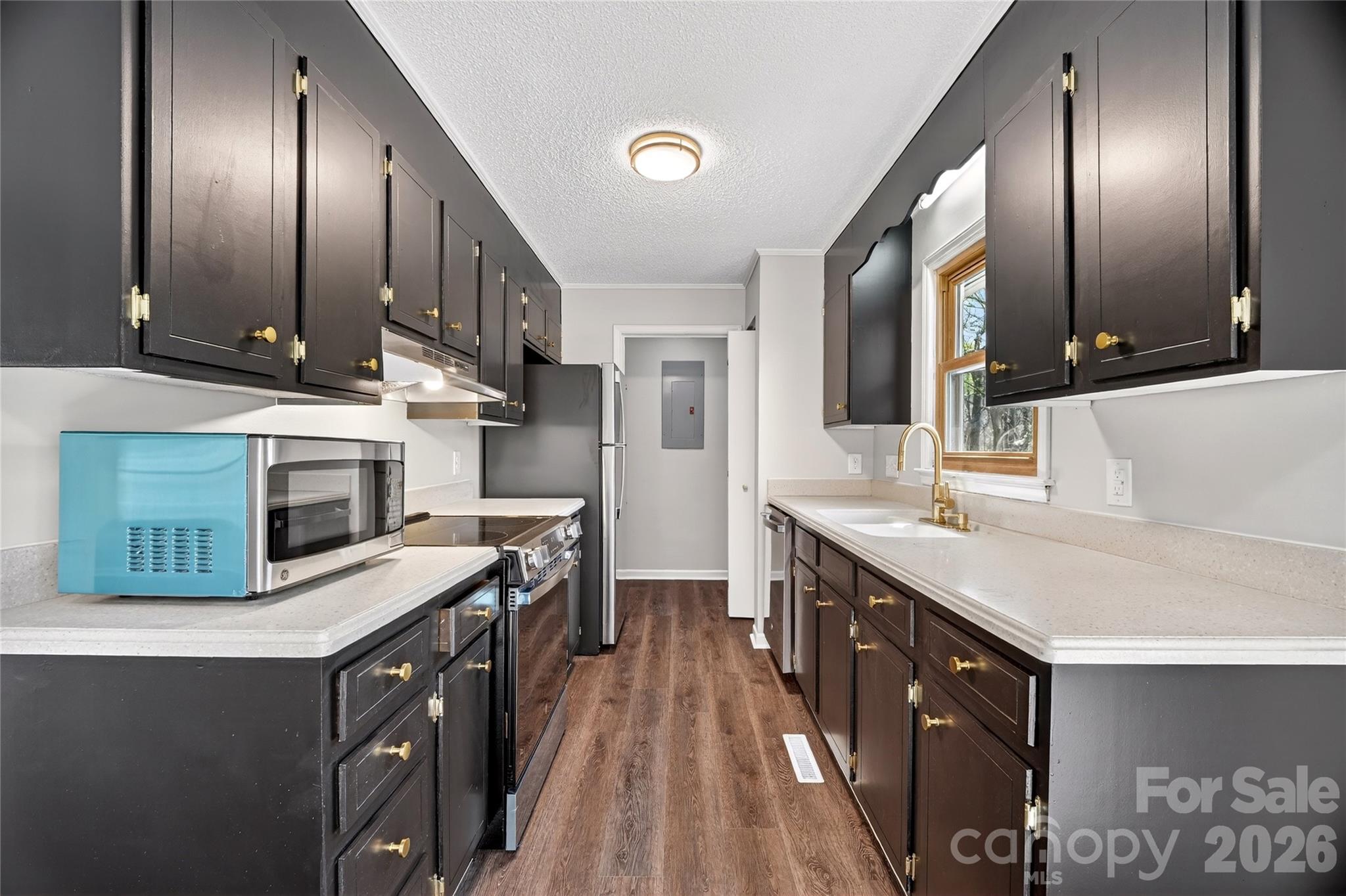 1919 Oak Hollow Road — Gastonia