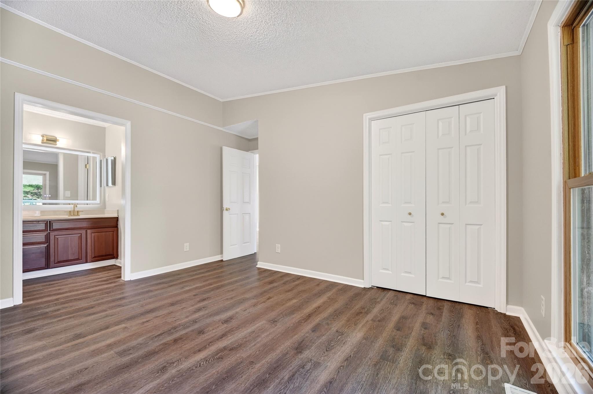 1919 Oak Hollow Road — Gastonia