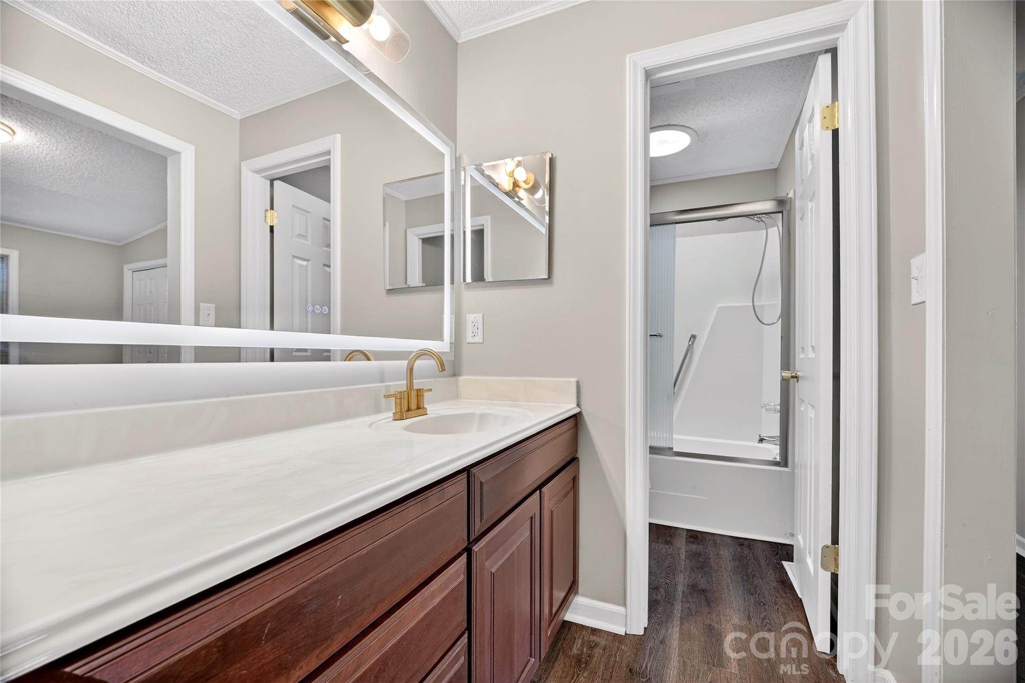 1919 Oak Hollow Road — Gastonia