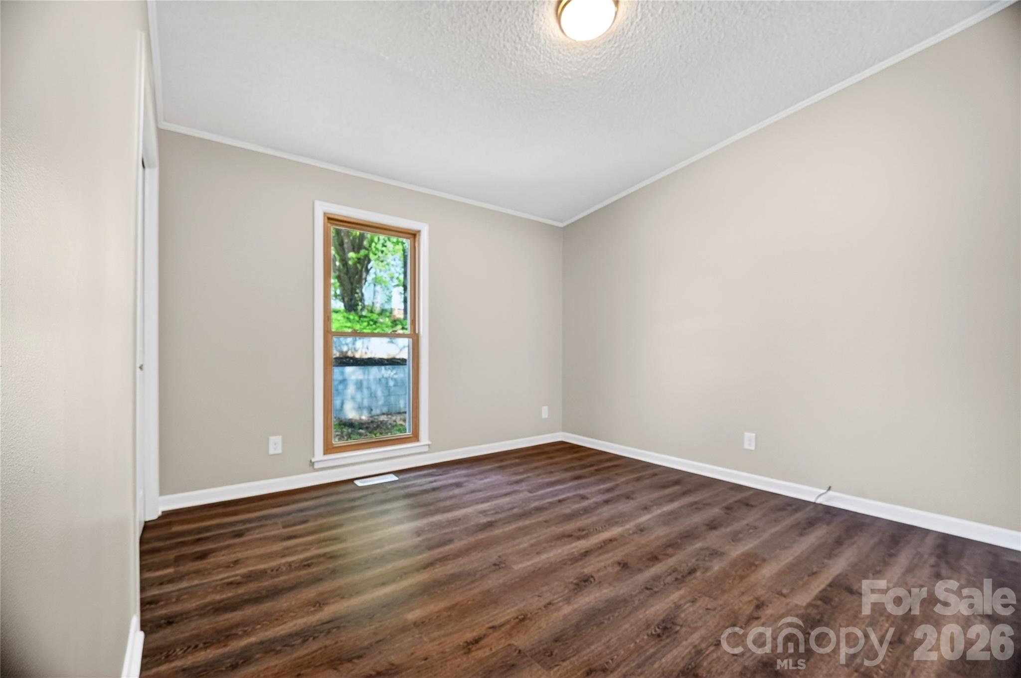 1919 Oak Hollow Road — Gastonia