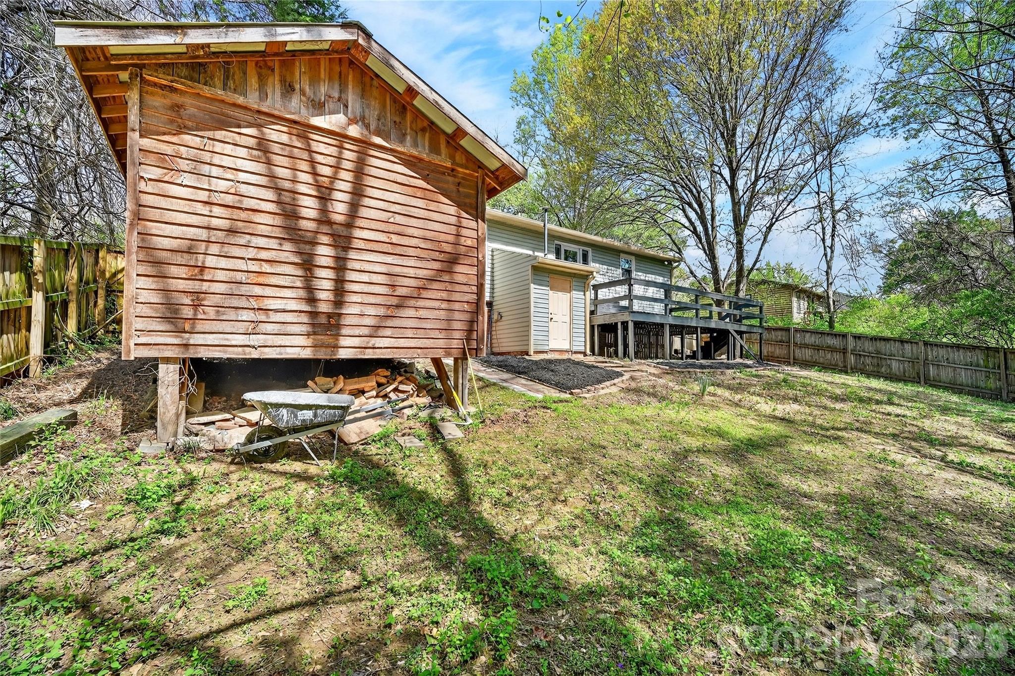 1919 Oak Hollow Road — Gastonia